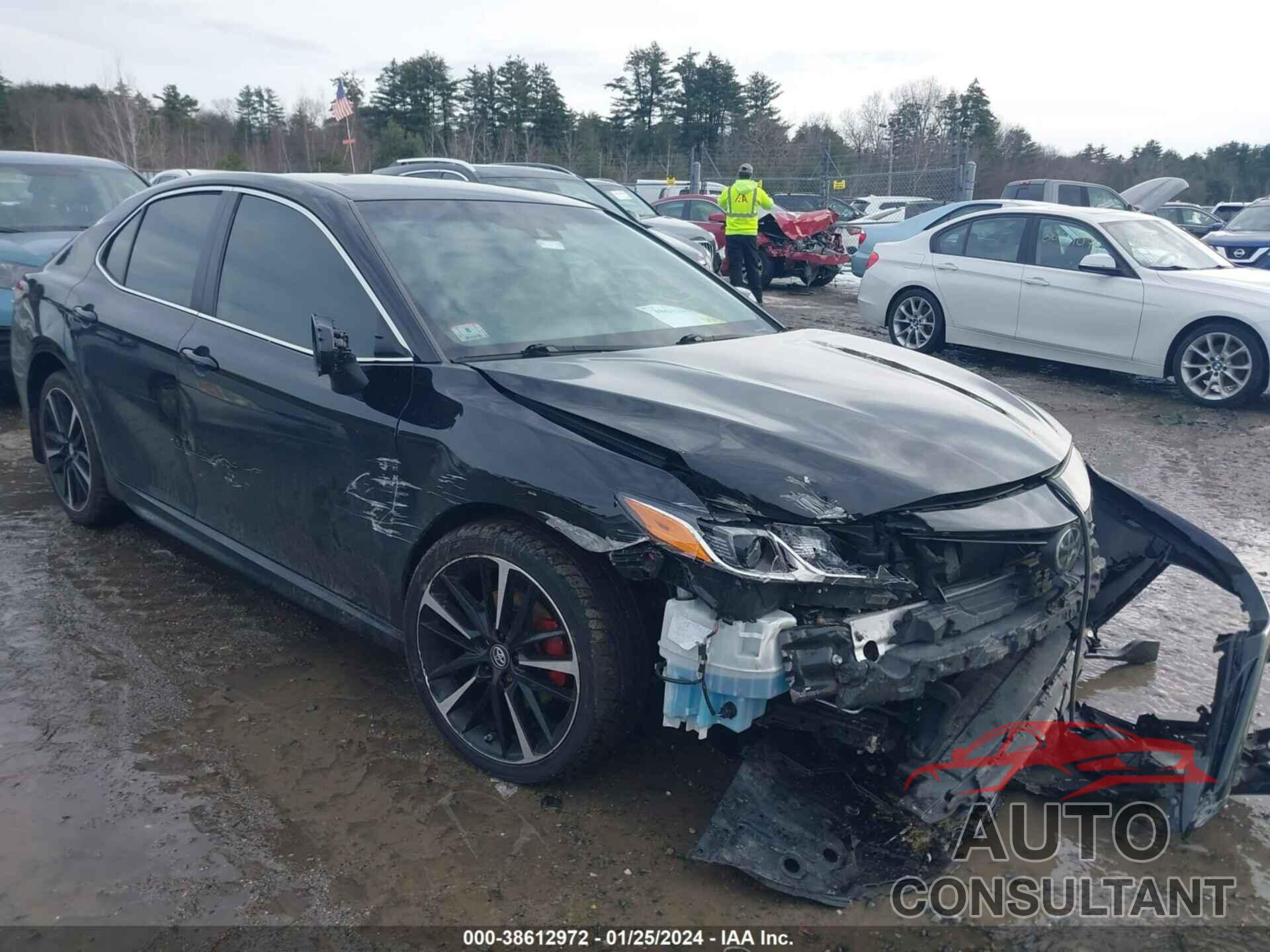 TOYOTA CAMRY 2019 - 4T1B11HK0KU734727