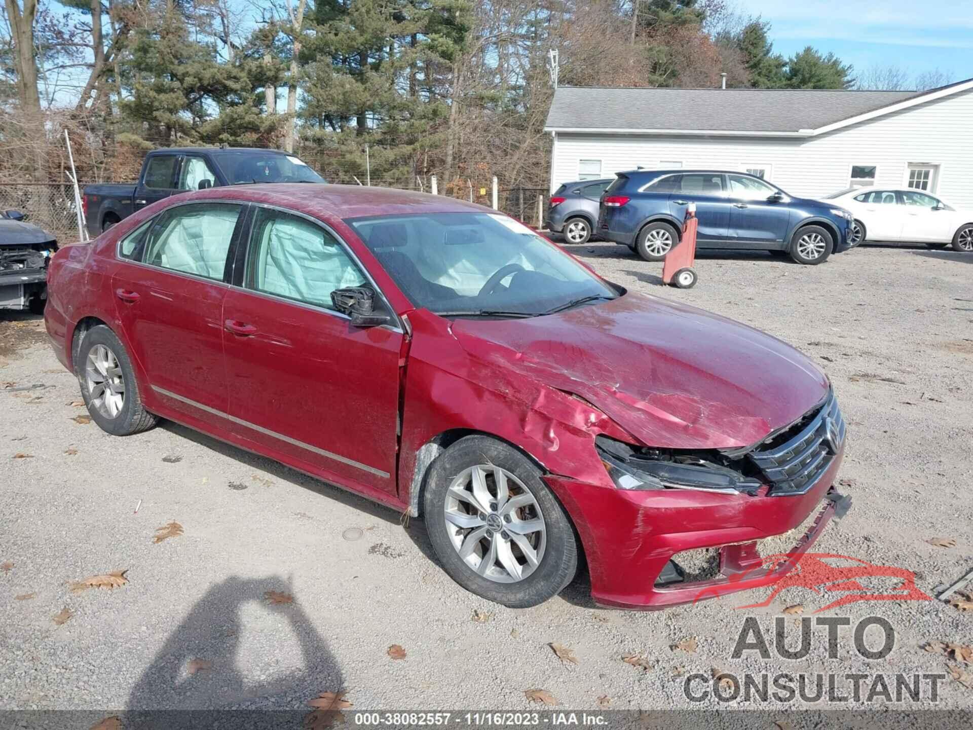 VOLKSWAGEN PASSAT 2017 - 1VWAT7A30HC013139