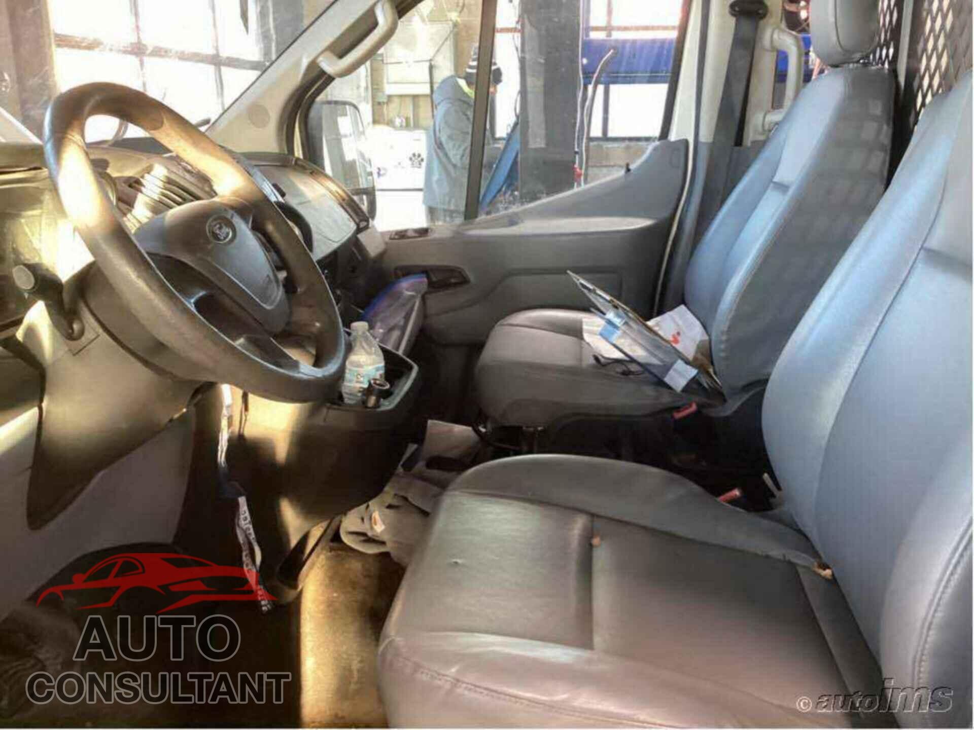 FORD TRANSIT-150 2017 - 1FTYE1YM0HKA67974