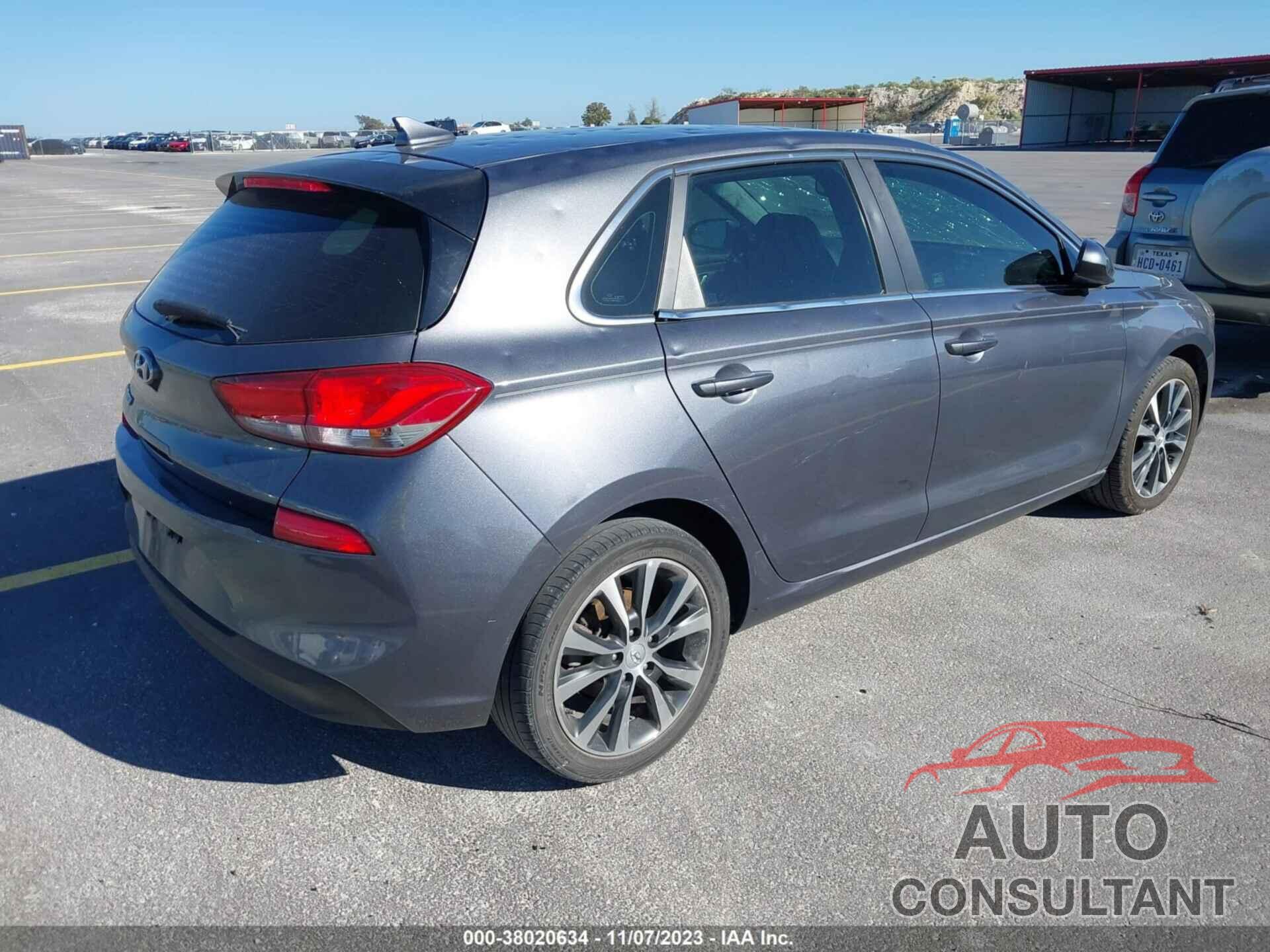 HYUNDAI ELANTRA GT 2018 - KMHH35LE3JU024183