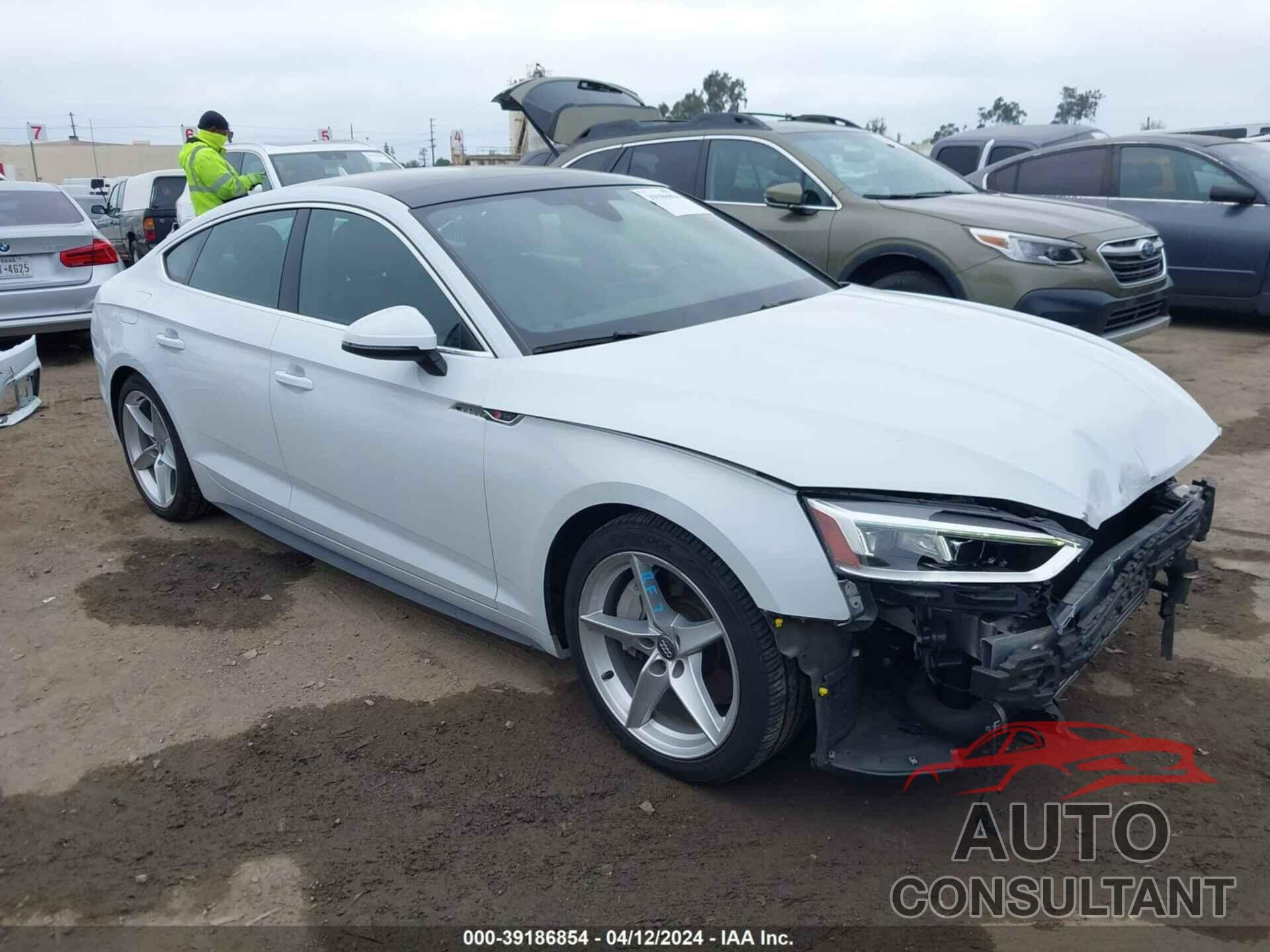 AUDI A5 2019 - WAUDNCF5XKA072938