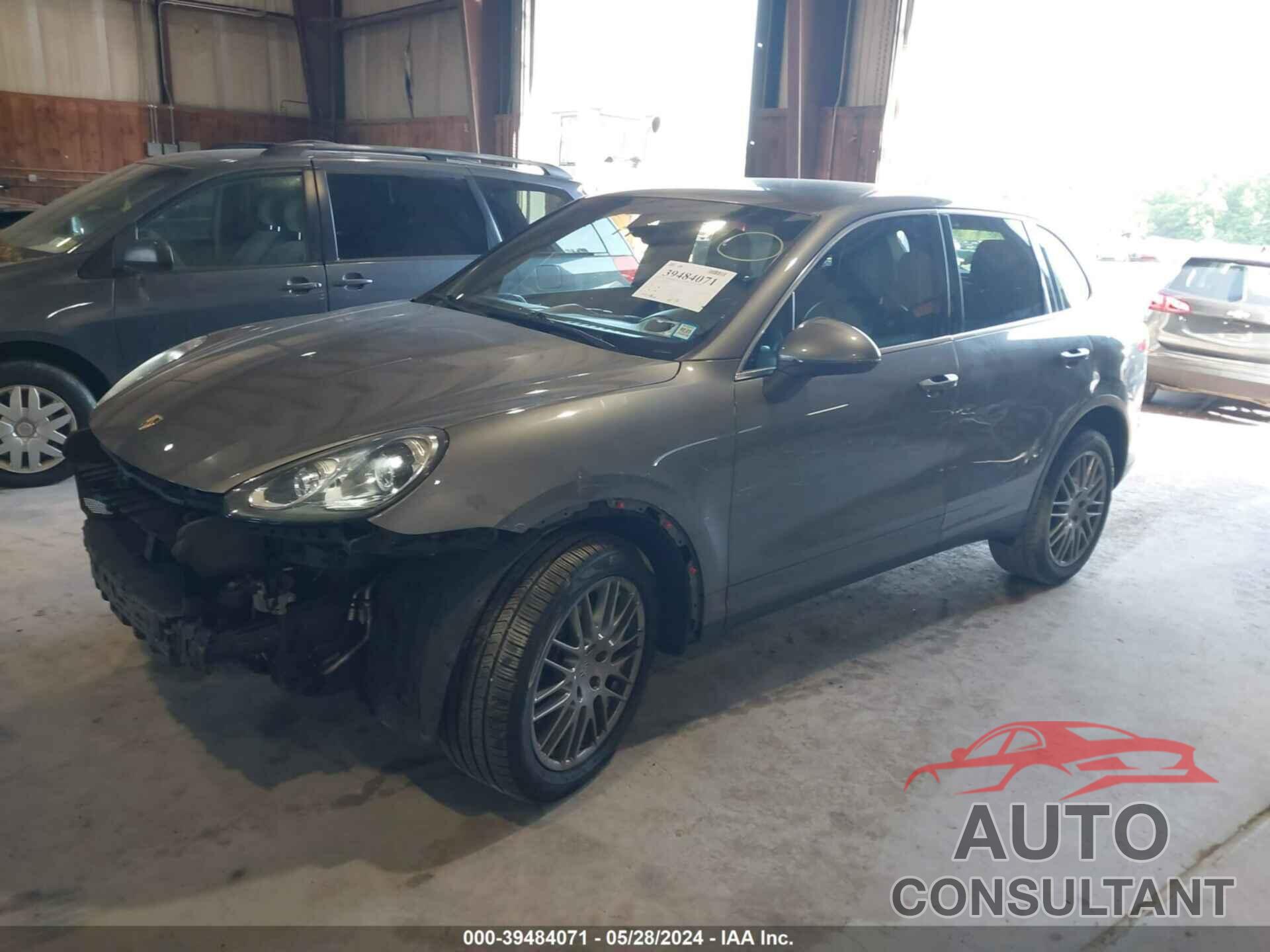 PORSCHE CAYENNE 2016 - WP1AA2A23GKA15781