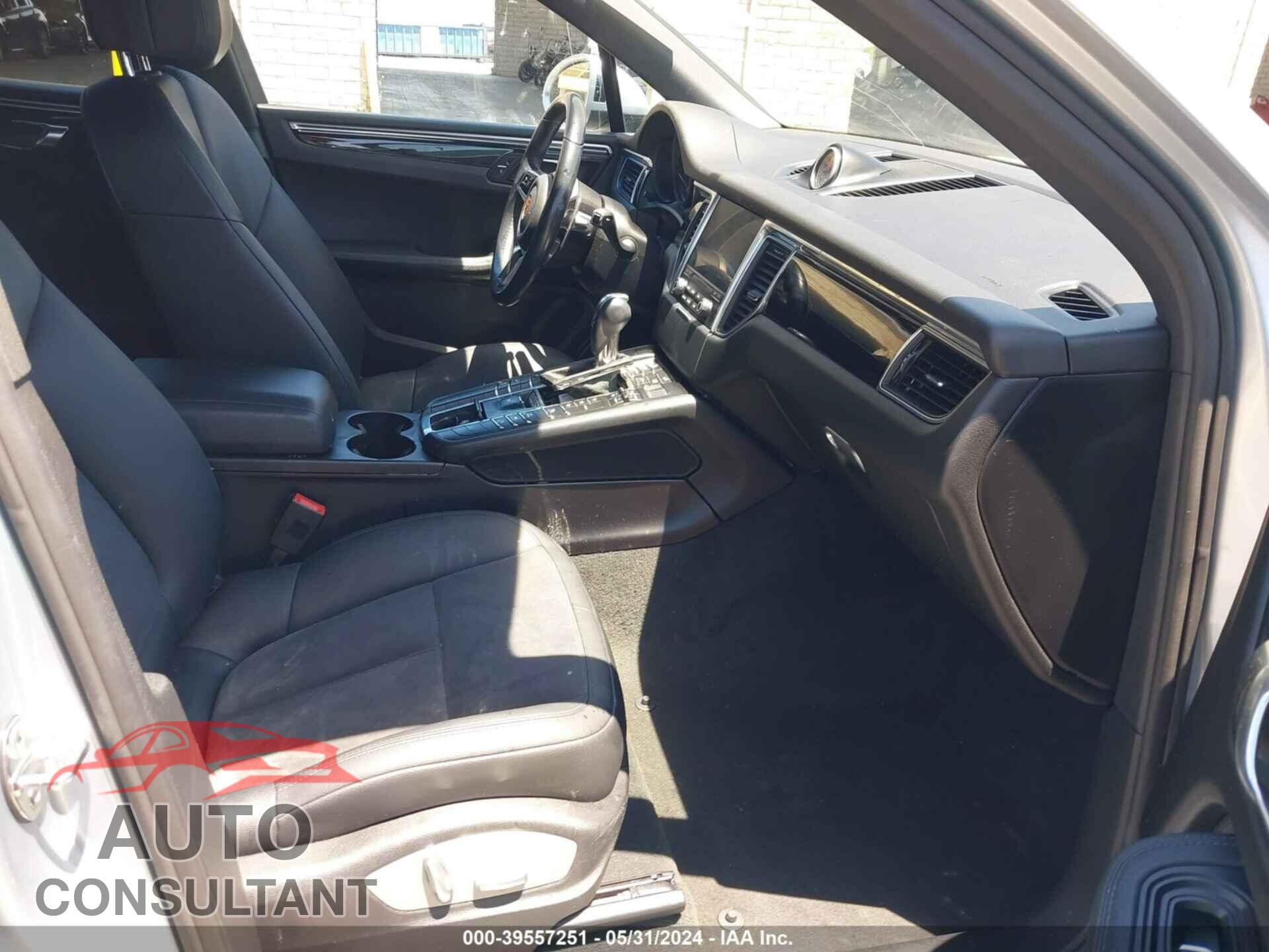 PORSCHE MACAN 2017 - WP1AA2A57HLB05165