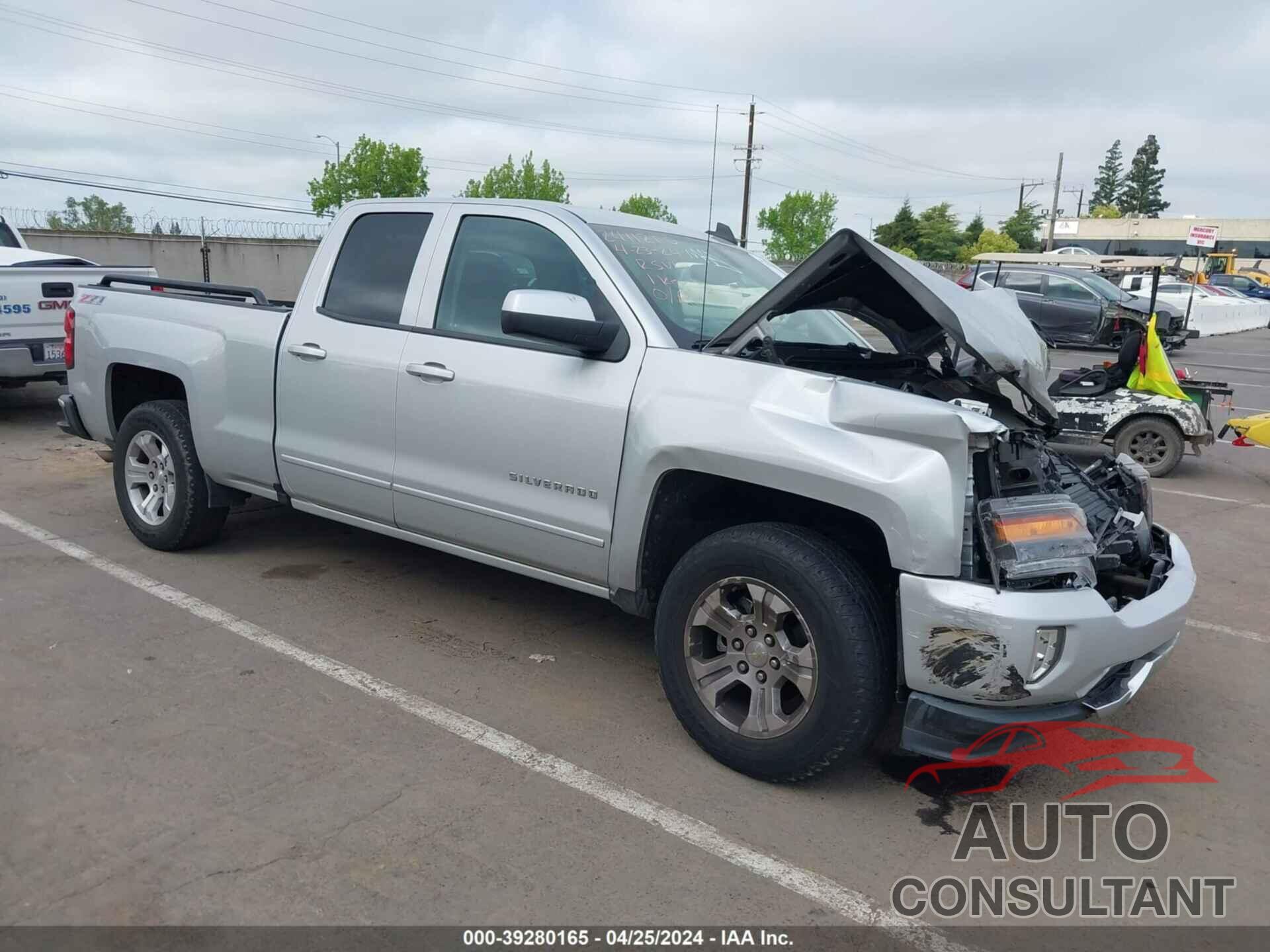 CHEVROLET SILVERADO 1500 2017 - 1GCVKREC6HZ375647