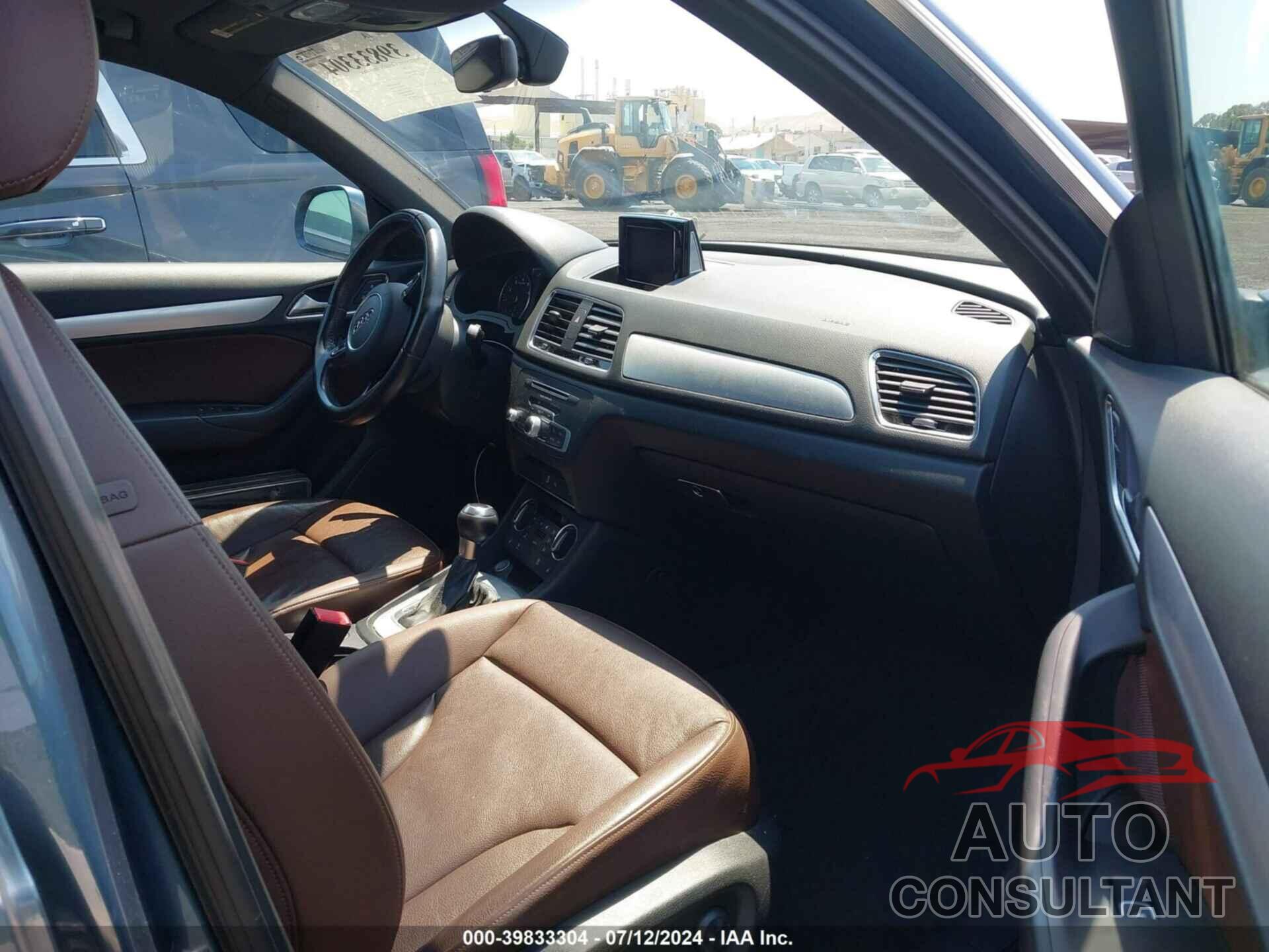 AUDI Q3 2017 - WA1HCCFS5HR000257