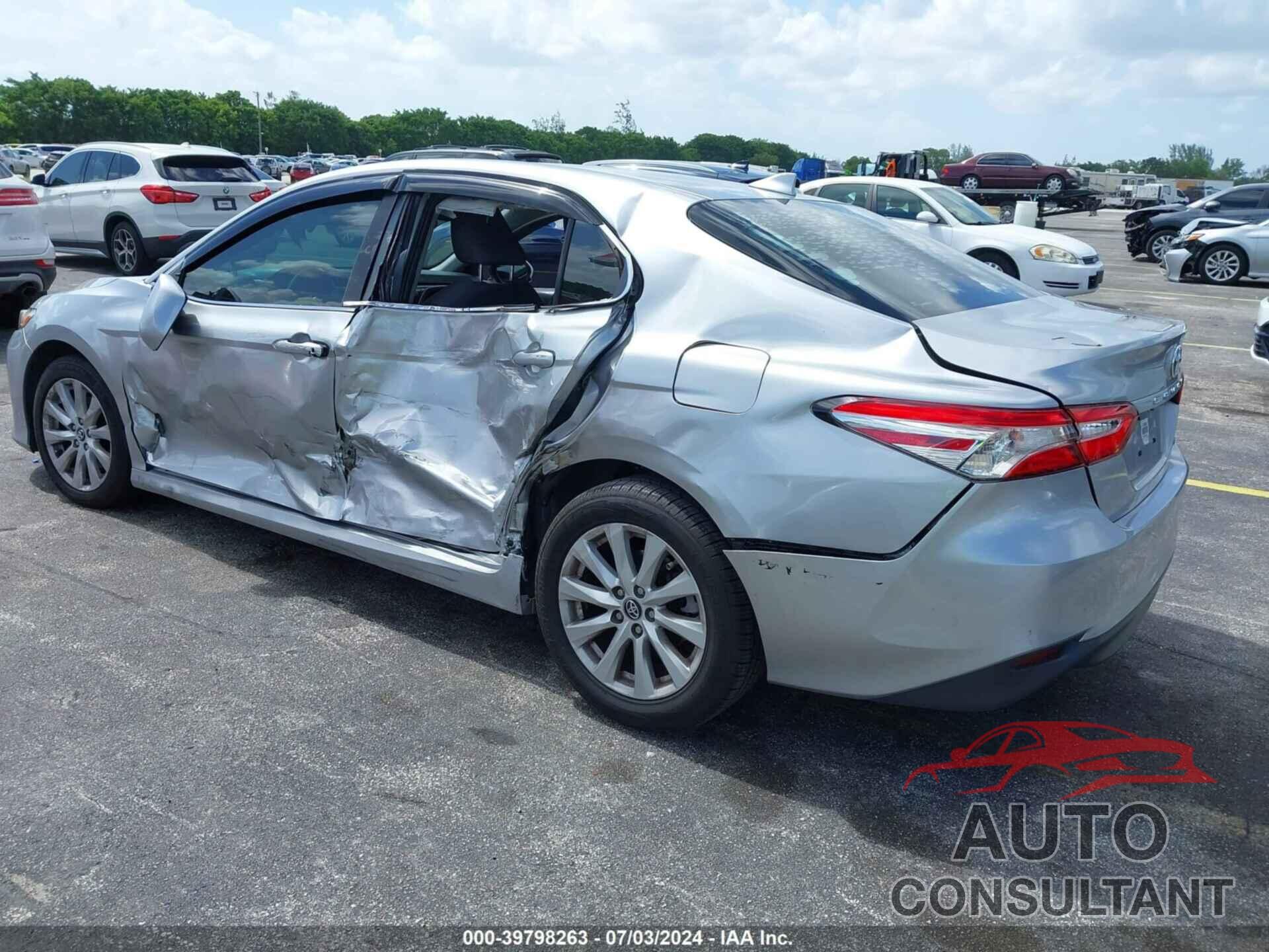 TOYOTA CAMRY 2019 - 4T1B11HK4KU752681