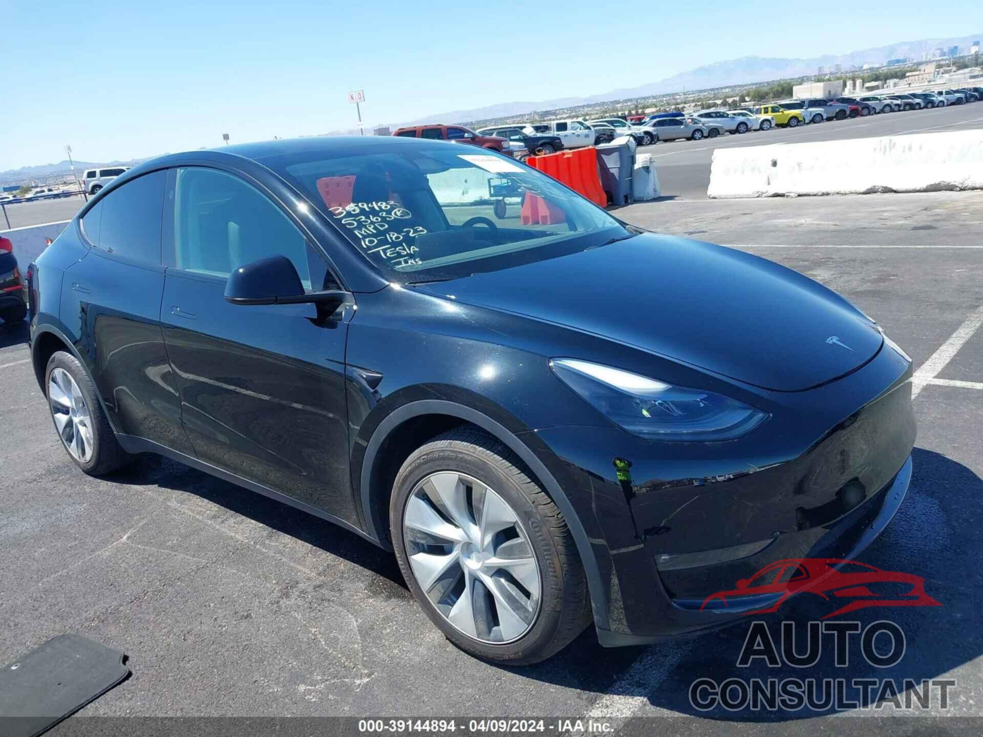 TESLA MODEL Y 2023 - 7SAYGAEE2PF833578