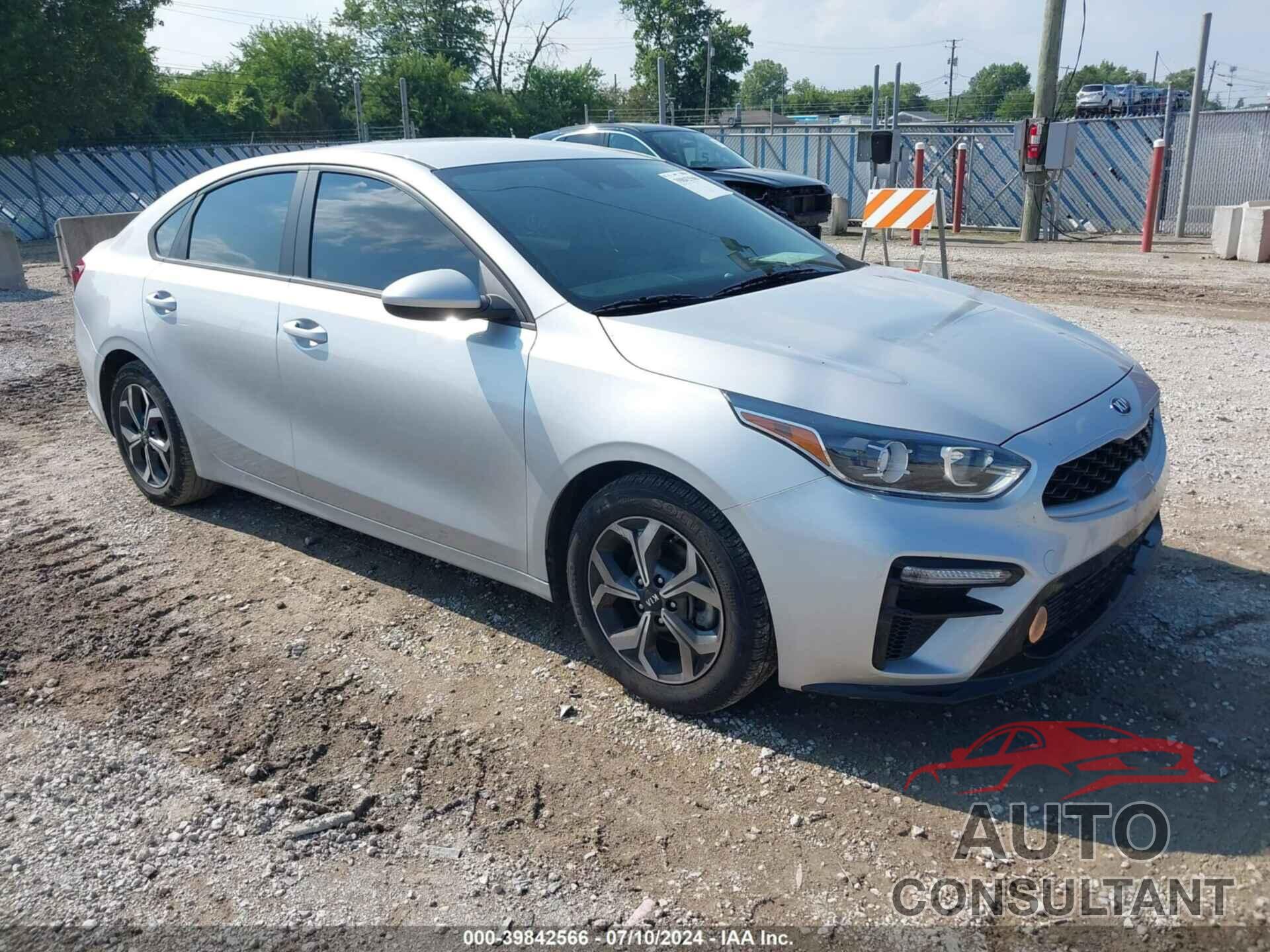 KIA FORTE 2021 - 3KPF24AD5ME390085