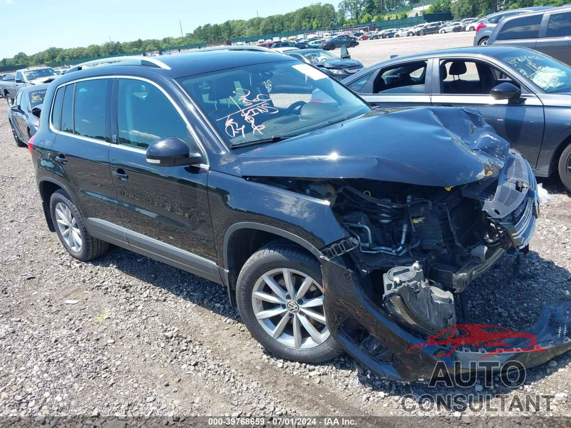 VOLKSWAGEN TIGUAN 2017 - WVGSV7AX2HK007946