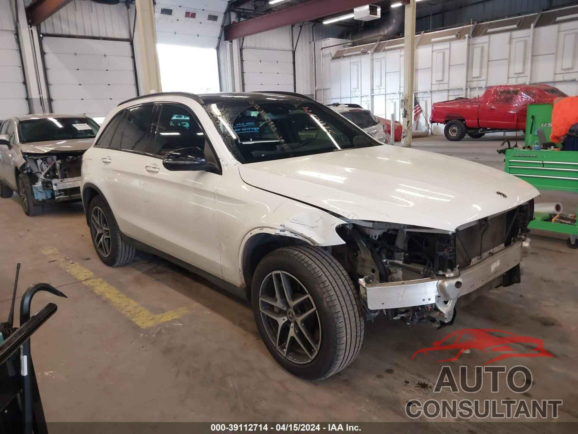 MERCEDES-BENZ GLC 300 2019 - WDC0G4KB5KV175183