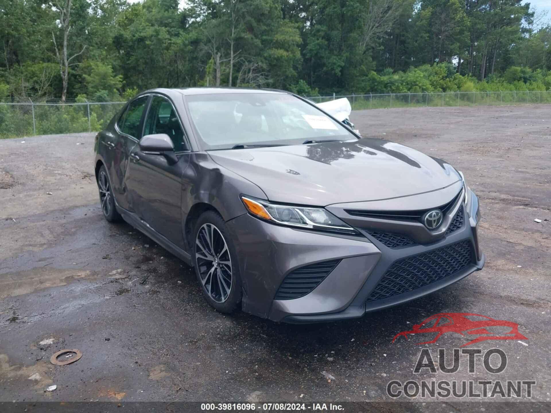 TOYOTA CAMRY 2018 - 4T1B11HK5JU006965