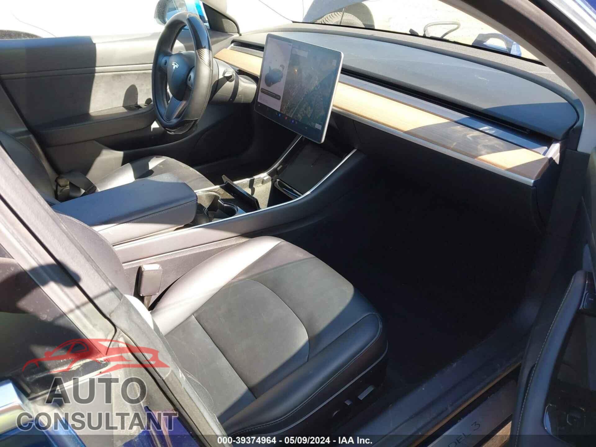 TESLA MODEL 3 2018 - 5YJ3E1EA8JF013703