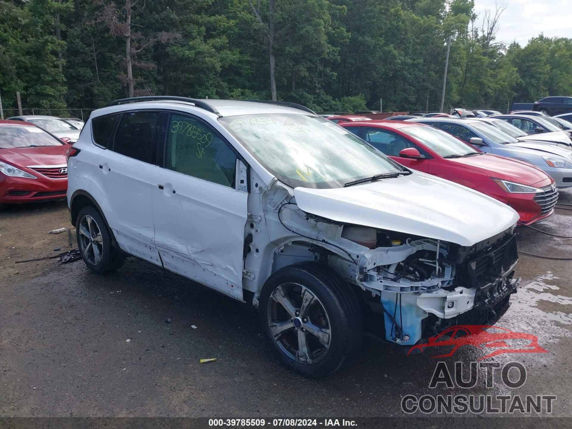 FORD ESCAPE 2017 - 1FMCU0GD2HUC20055