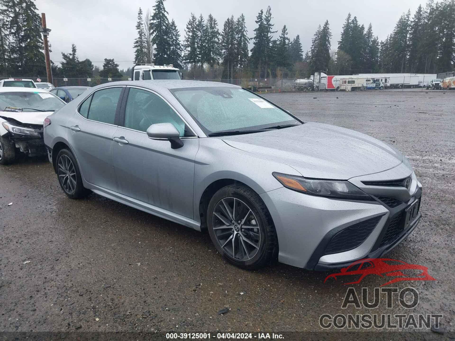 TOYOTA CAMRY 2022 - 4T1G11AK0NU690927
