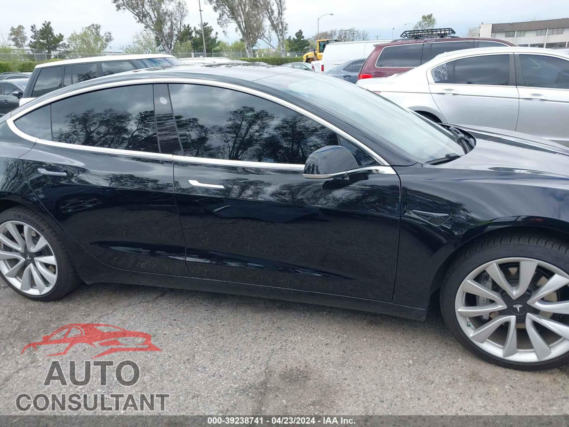 TESLA MODEL 3 2018 - 5YJ3E1EB8JF086644