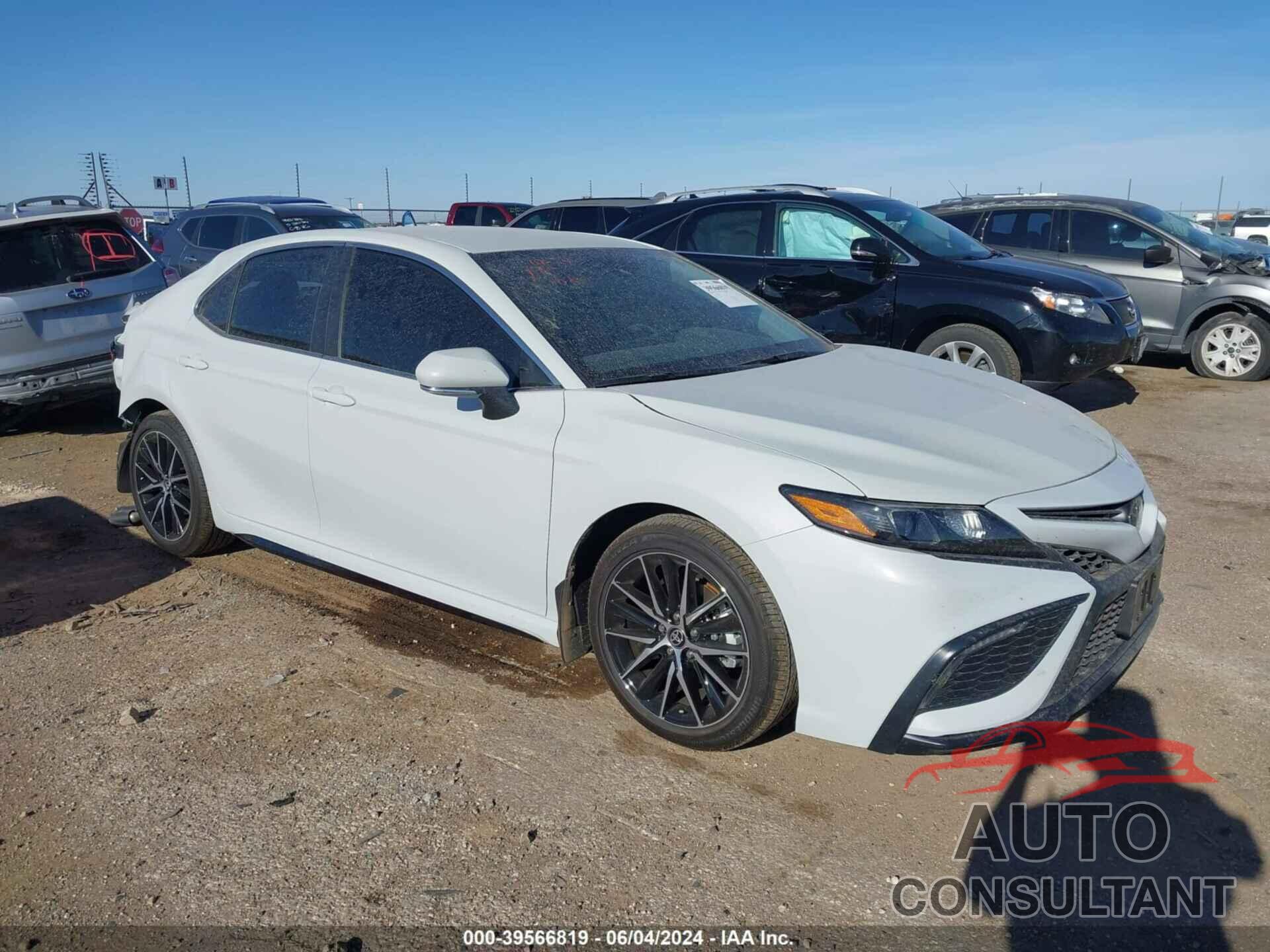 TOYOTA CAMRY 2024 - 4T1G11AK8RU214592