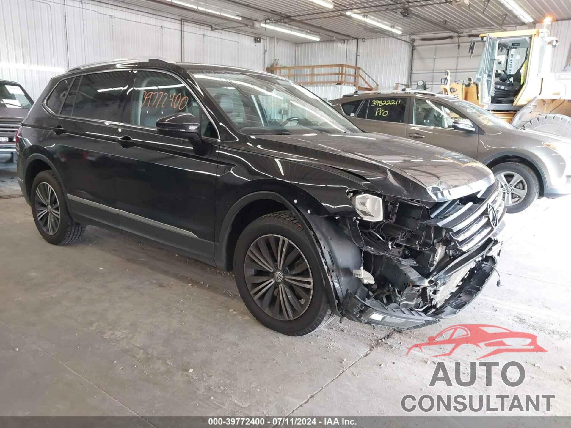 VOLKSWAGEN TIGUAN 2018 - 3VV2B7AX1JM052776