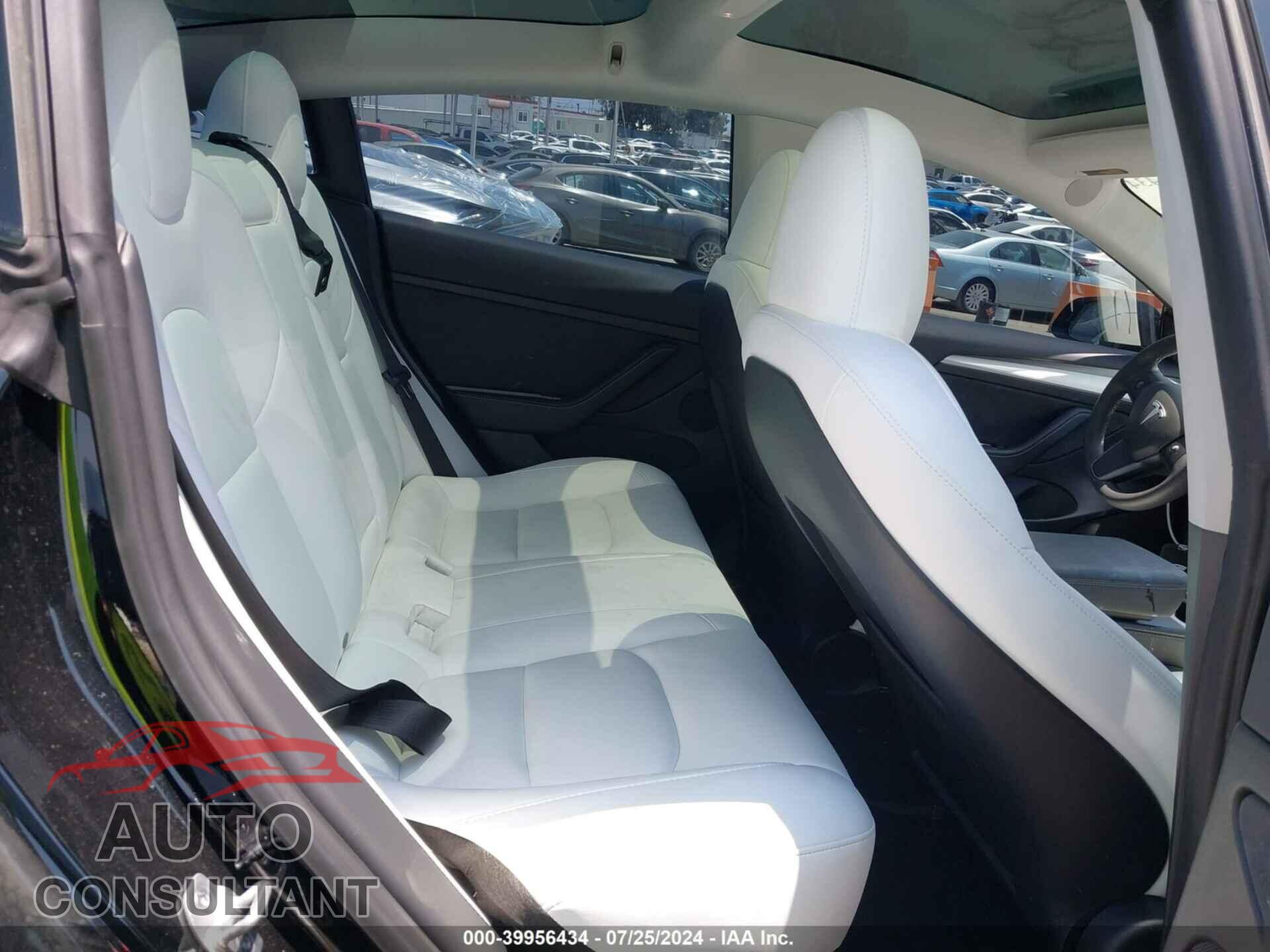 TESLA MODEL 3 2023 - 5YJ3E1EA0PF617173