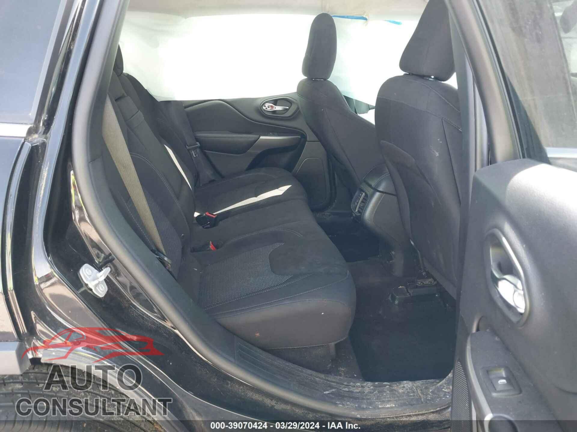 JEEP CHEROKEE 2019 - 1C4PJLCB2KD240799