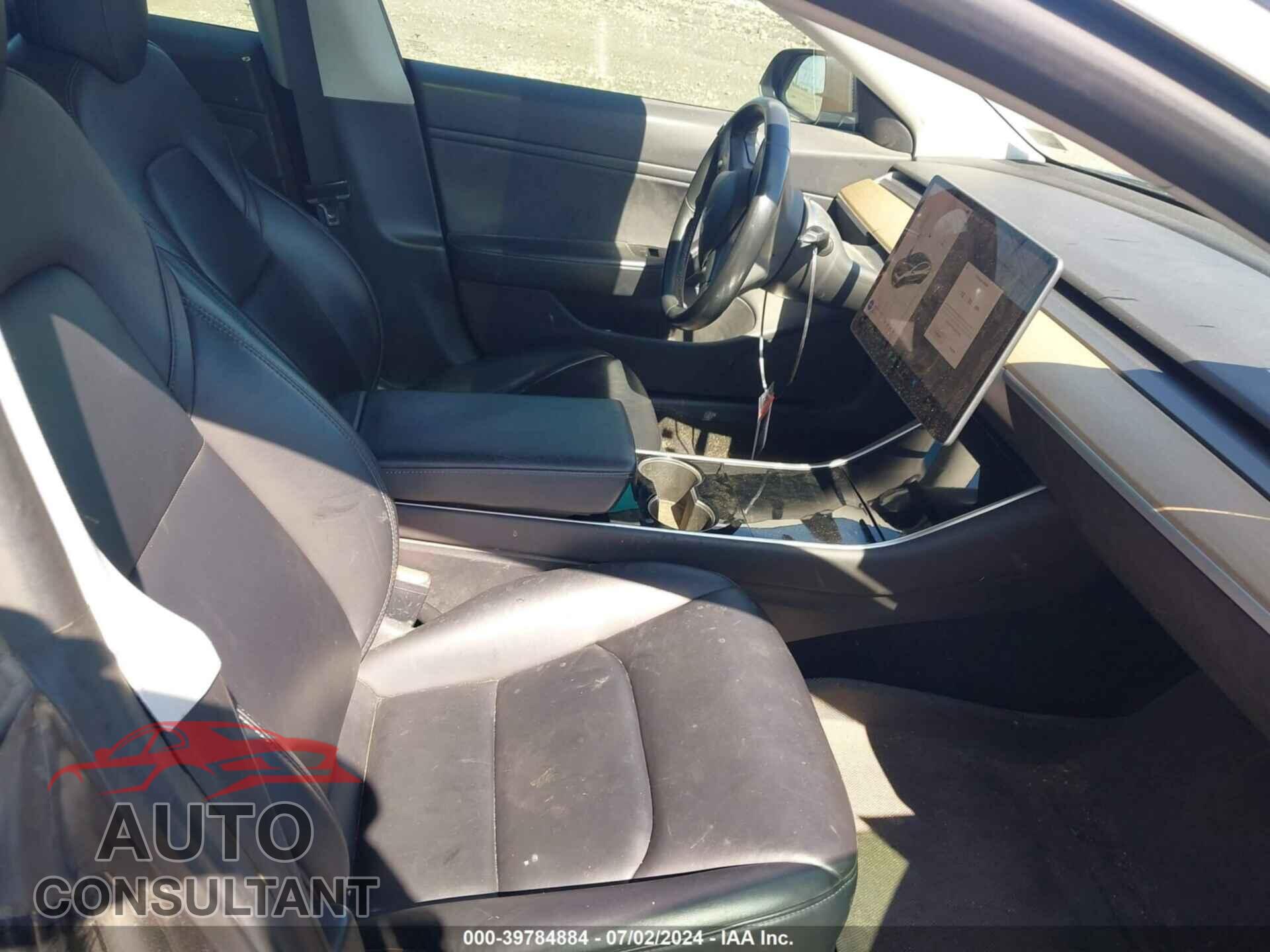 TESLA MODEL 3 2019 - 5YJ3E1EB6KF385681