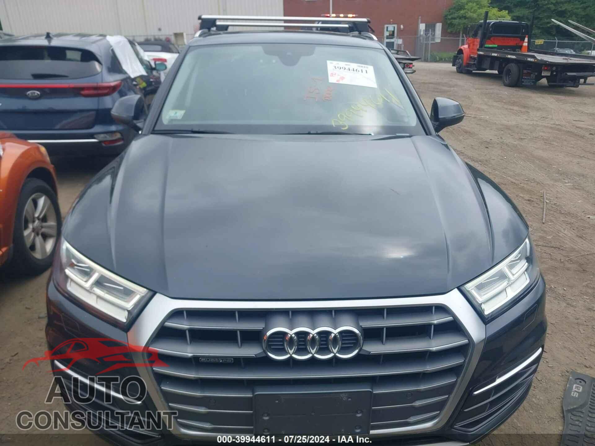 AUDI Q5 2018 - WA1BNAFY7J2024955