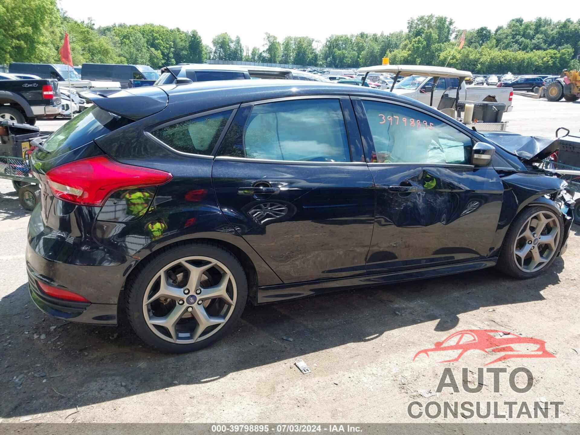 FORD FOCUS ST 2017 - 1FADP3L92HL347077