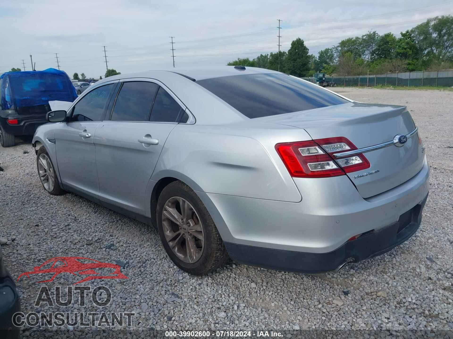 FORD TAURUS 2017 - 1FAHP2E86HG114814