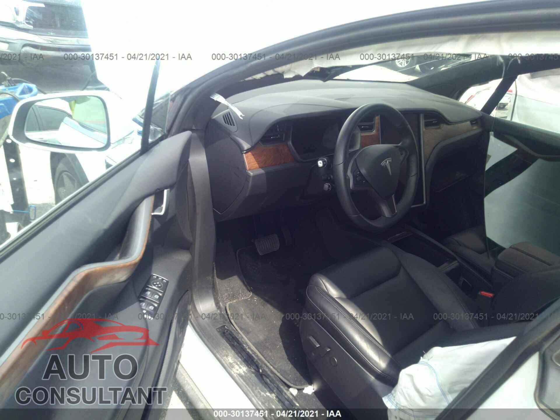TESLA MODEL X 2020 - 5YJXCBE21LF246704