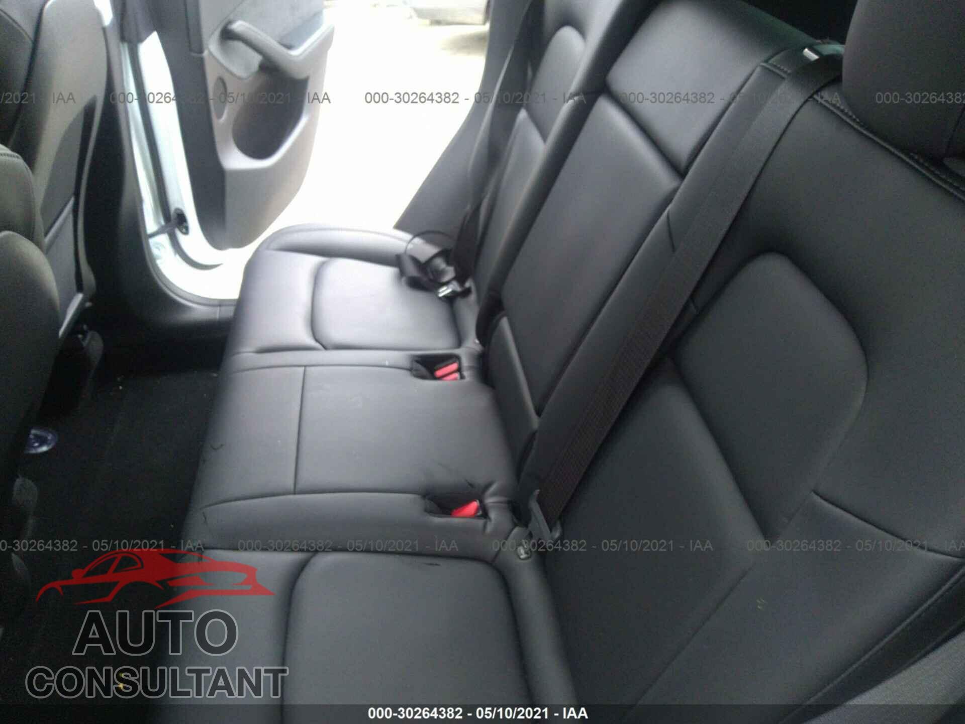 TESLA MODEL Y 2021 - 5YJYGDED0MF111317