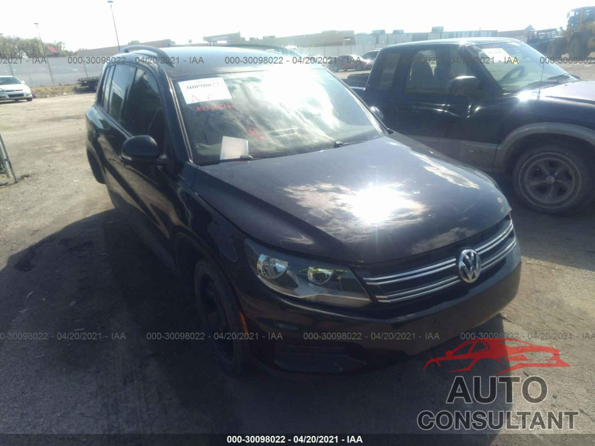 VOLKSWAGEN TIGUAN 2016 - WVGAV7AX8GW596858
