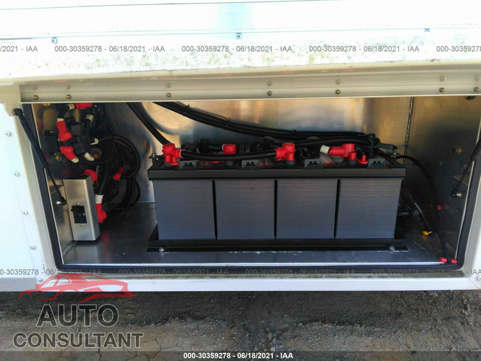 FORD E-SERIES CUTAWAY 2017 - 1FDXE4FSXHDC73866