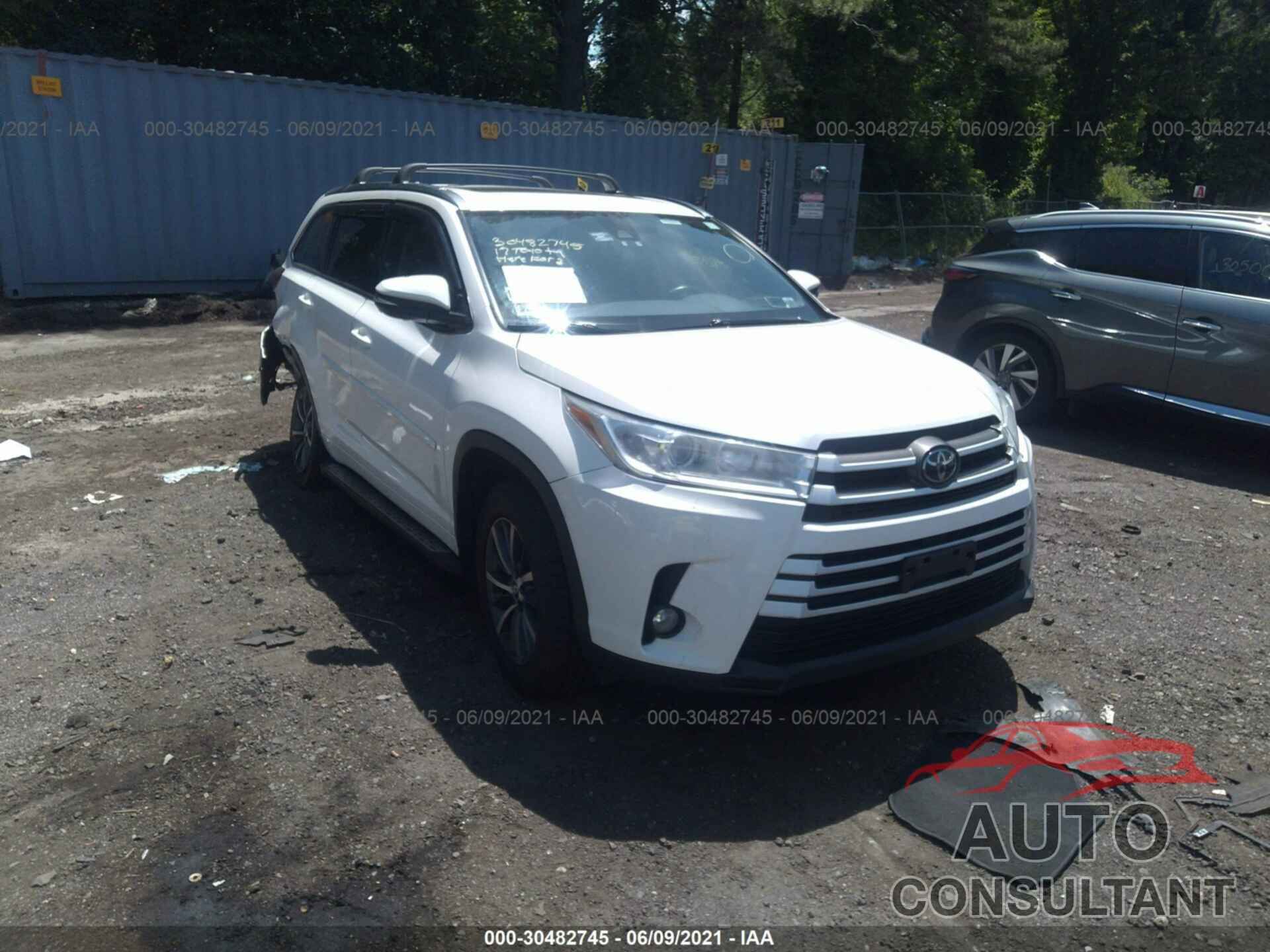 TOYOTA HIGHLANDER 2017 - 5TDJZRFH0HS482456