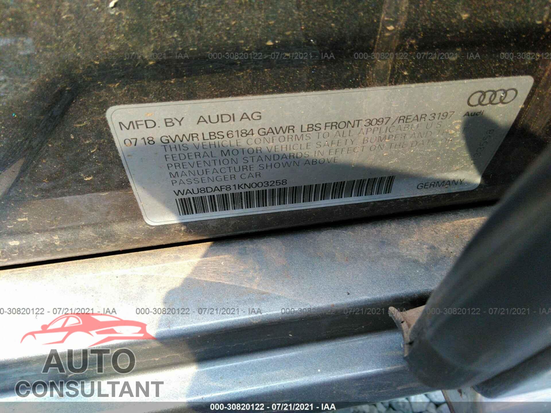 AUDI A8 2019 - WAU8DAF81KN003258