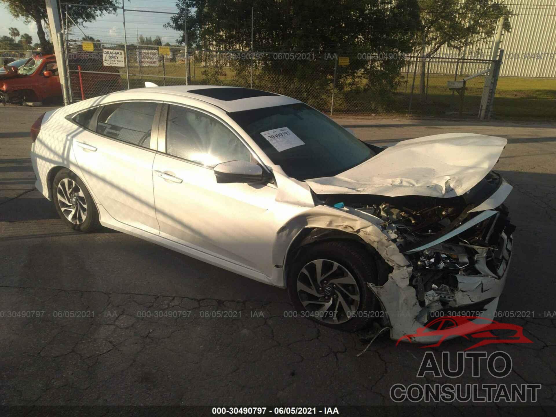 HONDA CIVIC SEDAN 2018 - 19XFC2F76JE001017