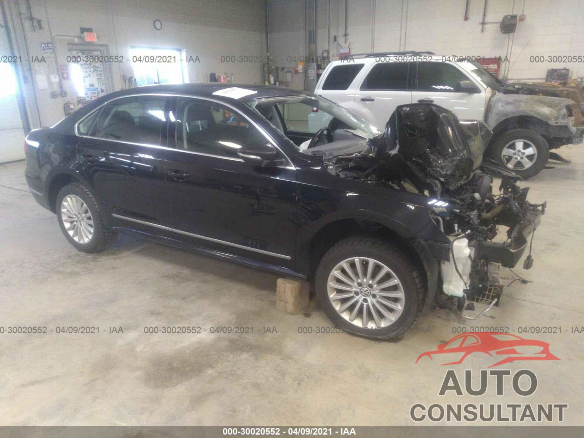 VOLKSWAGEN PASSAT 2017 - 1VWBT7A3XHC022869