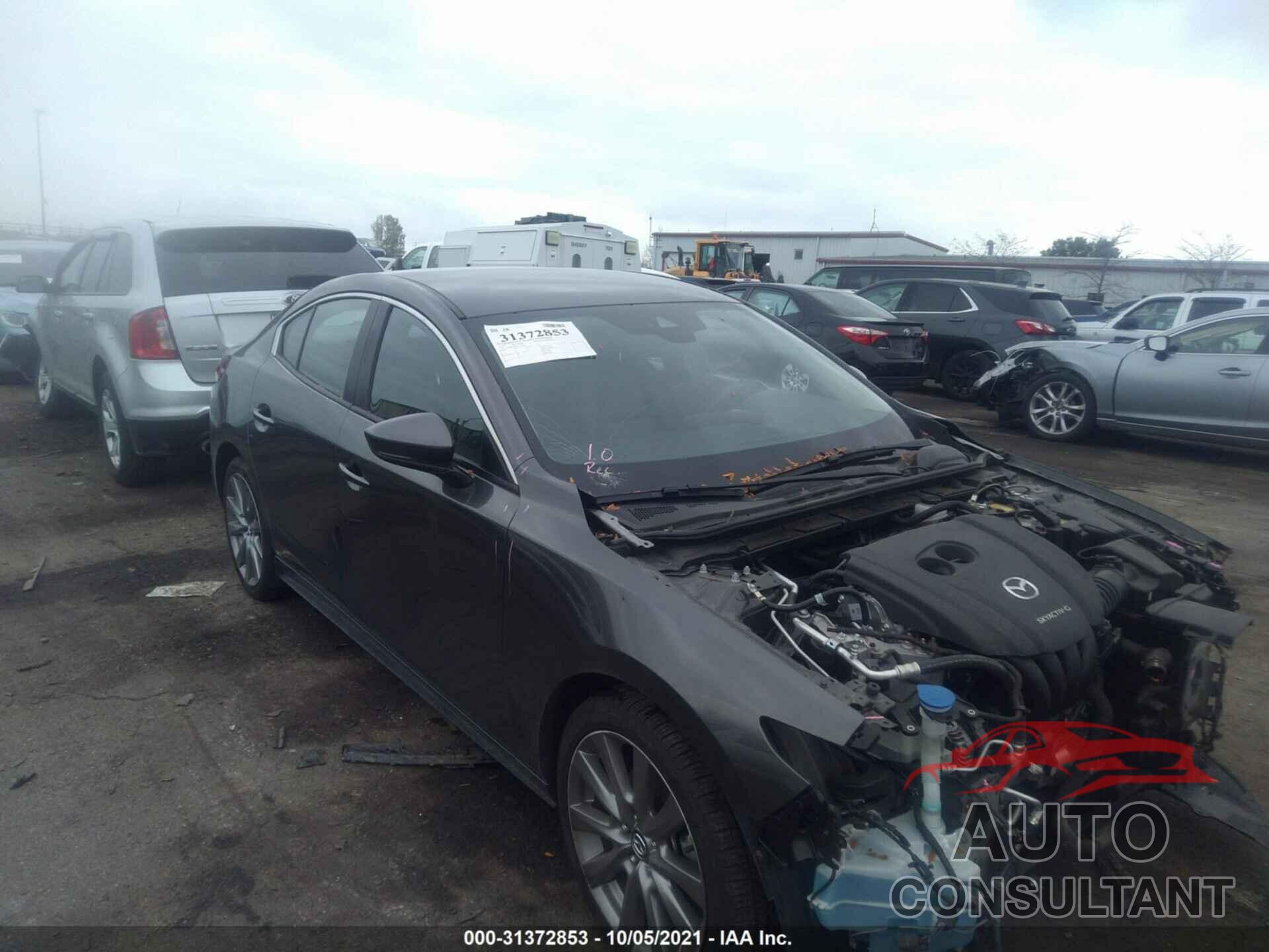 MAZDA MAZDA3 SEDAN 2019 - JM1BPBDM2K1119923