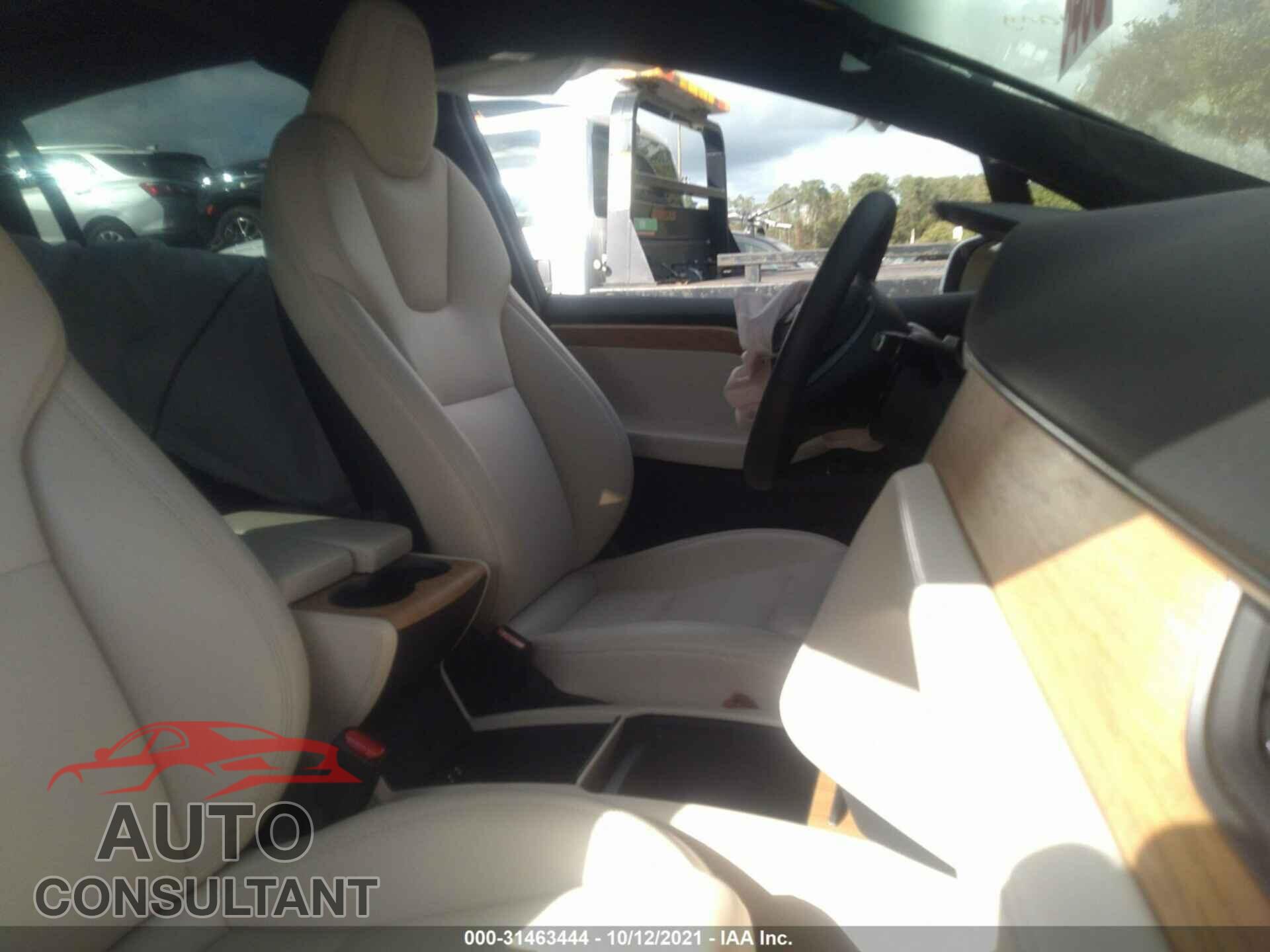 TESLA MODEL X 2020 - 5YJXCBE21LF227876