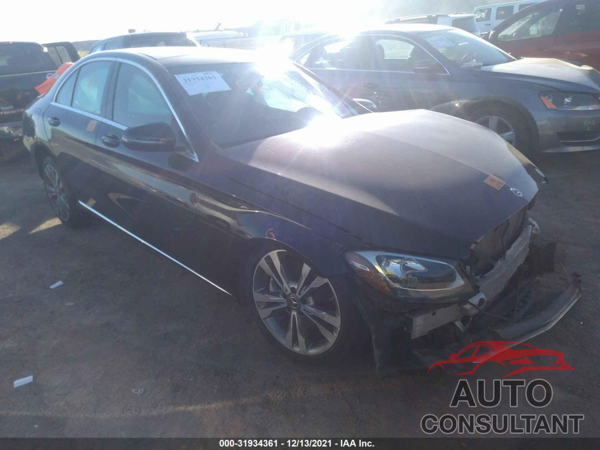 MERCEDES-BENZ C-CLASS 2018 - 55SWF4KB0JU234428