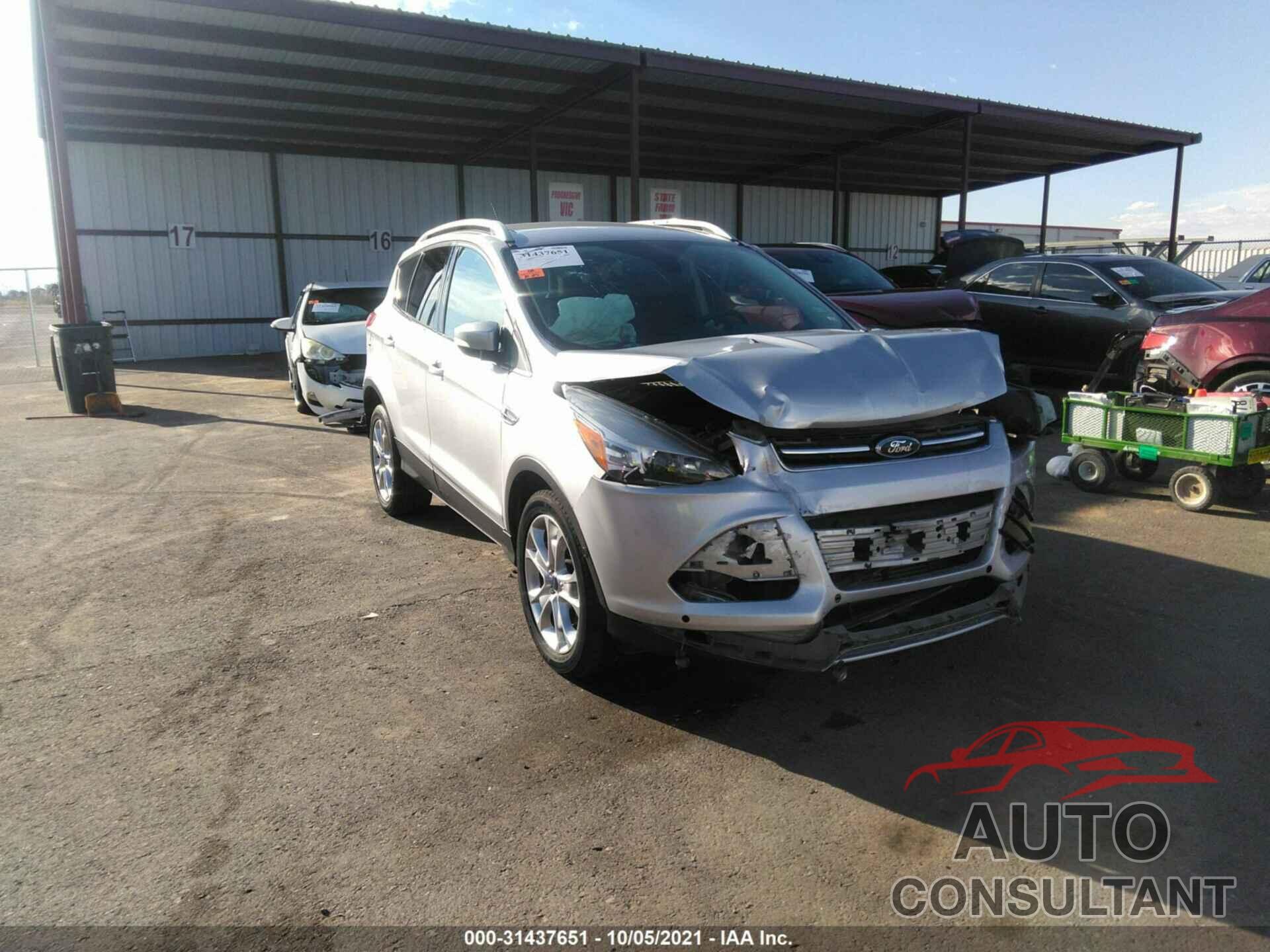 FORD ESCAPE 2016 - 1FMCU0J93GUC82521
