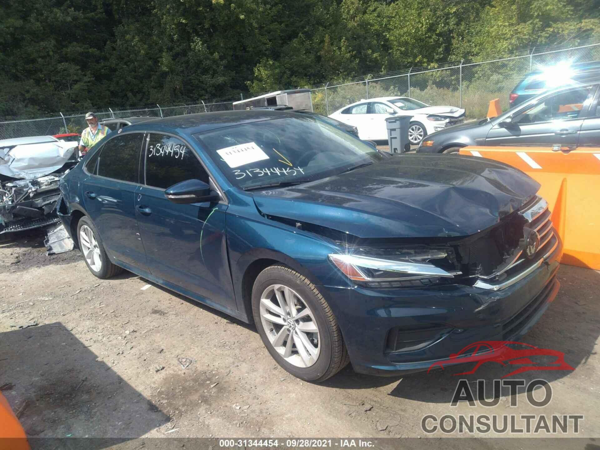 VOLKSWAGEN PASSAT 2020 - 1VWAA7A35LC023356