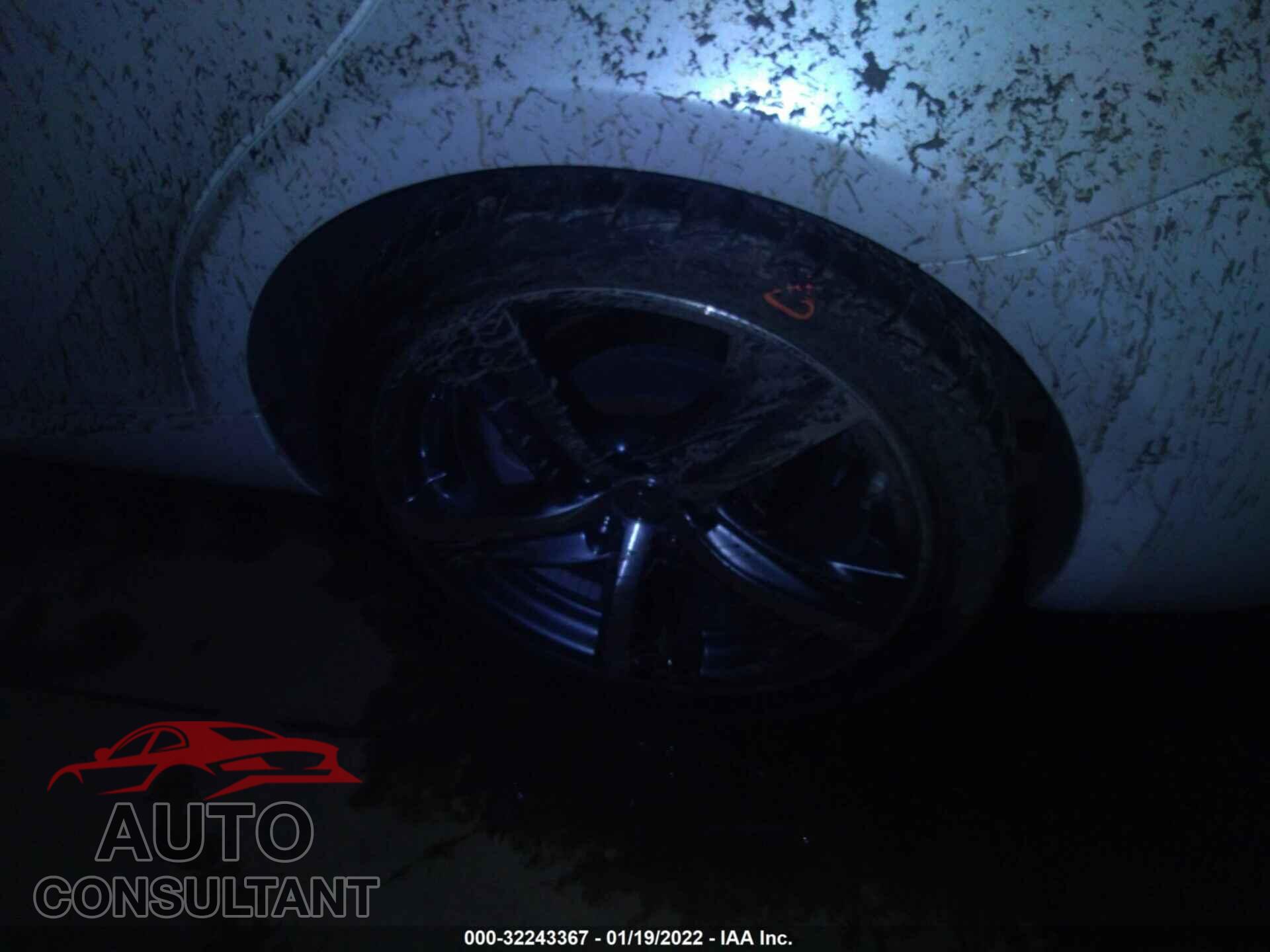 LEXUS IS 2017 - JTHCM1D28H5015281