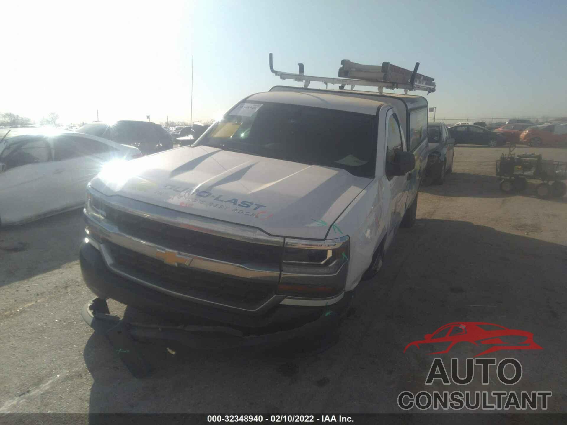 CHEVROLET SILVERADO 1500 2018 - 1GCNCNEH1JZ310826