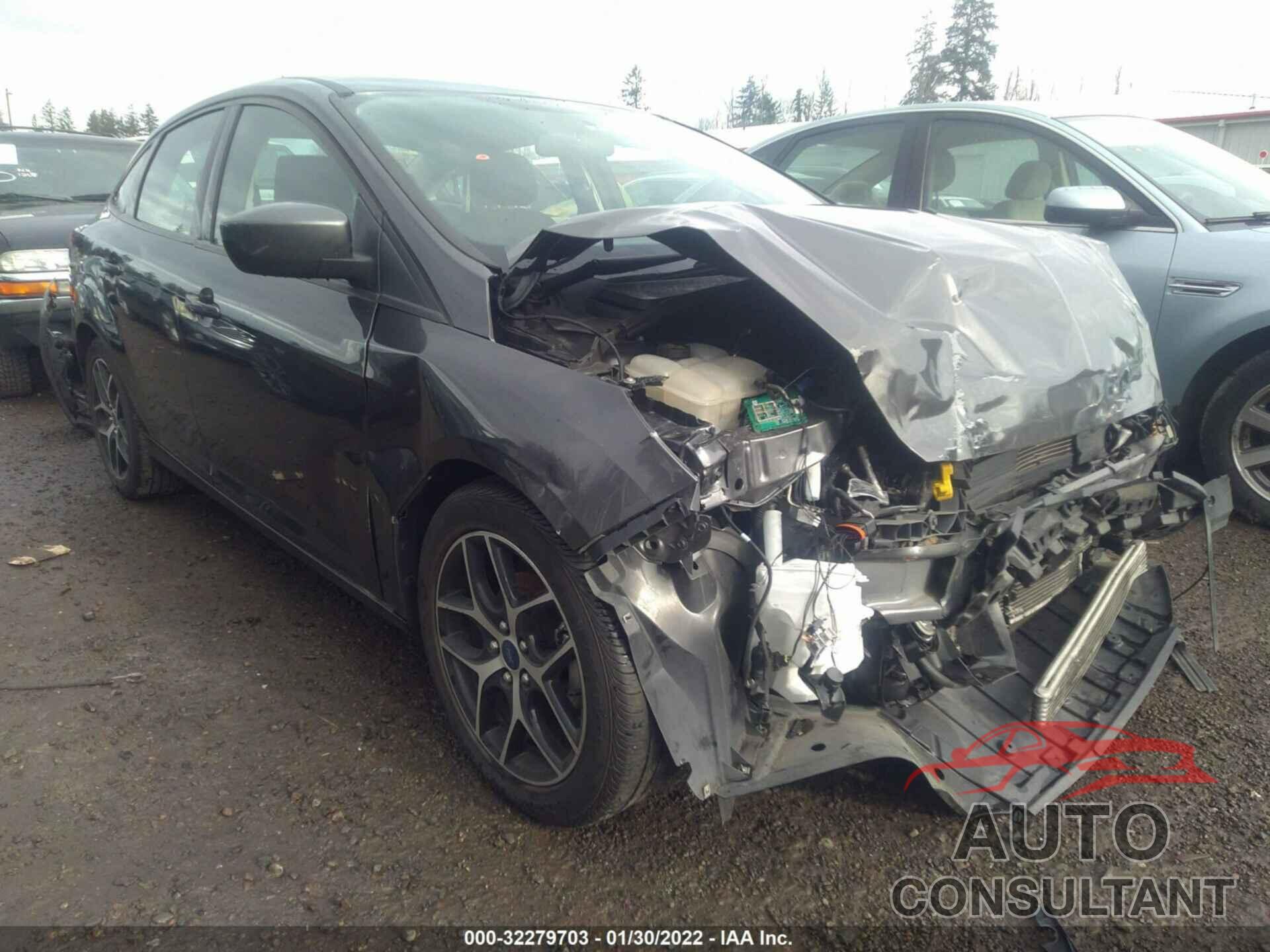FORD FOCUS 2018 - 1FADP3FE8JL205590