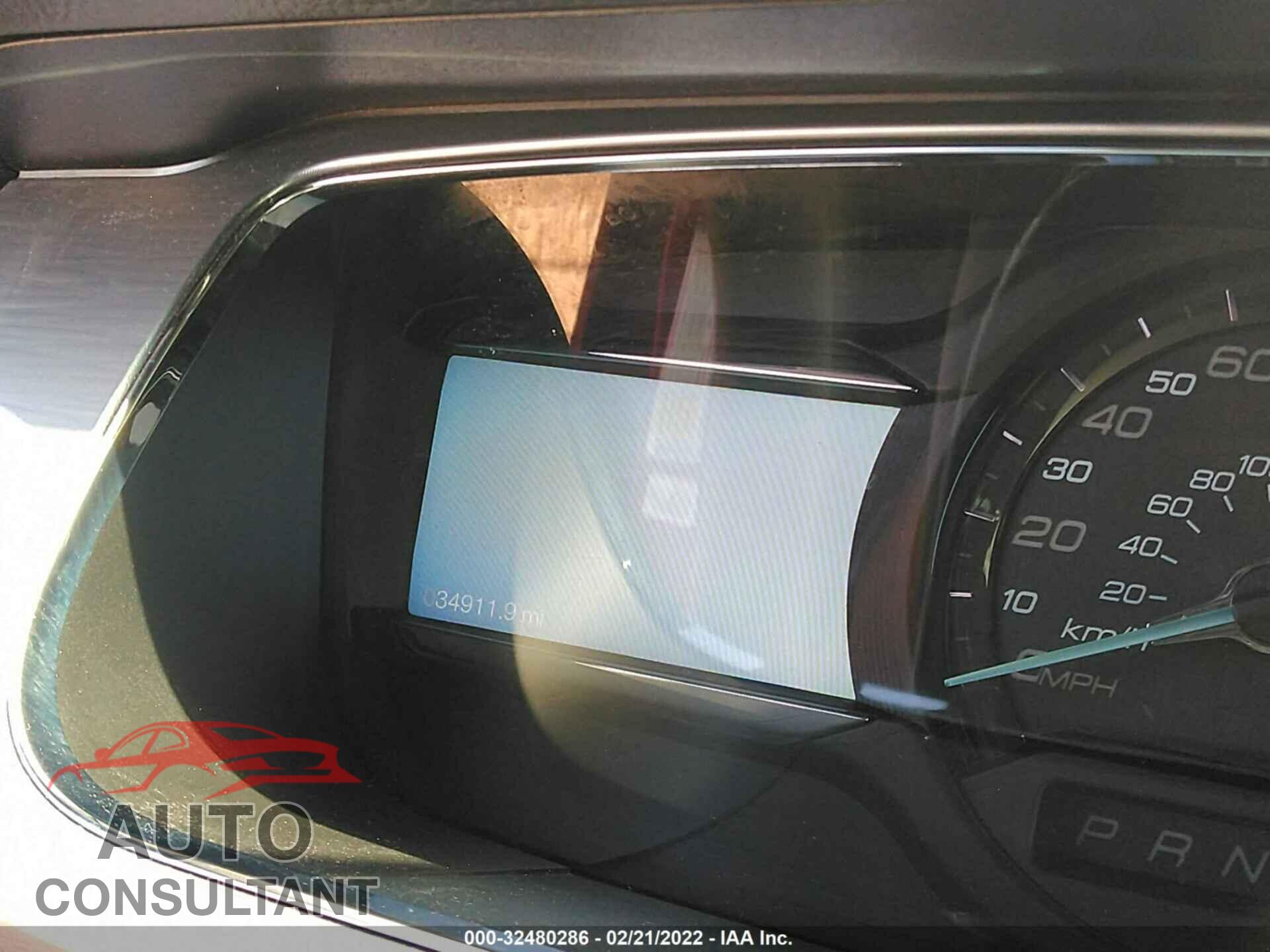 FORD TAURUS 2018 - 1FAHP2E82JG140798
