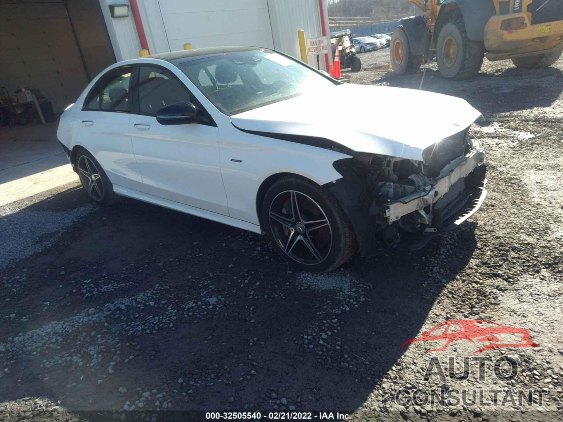 MERCEDES-BENZ C-CLASS 2016 - 55SWF6EB8GU128003