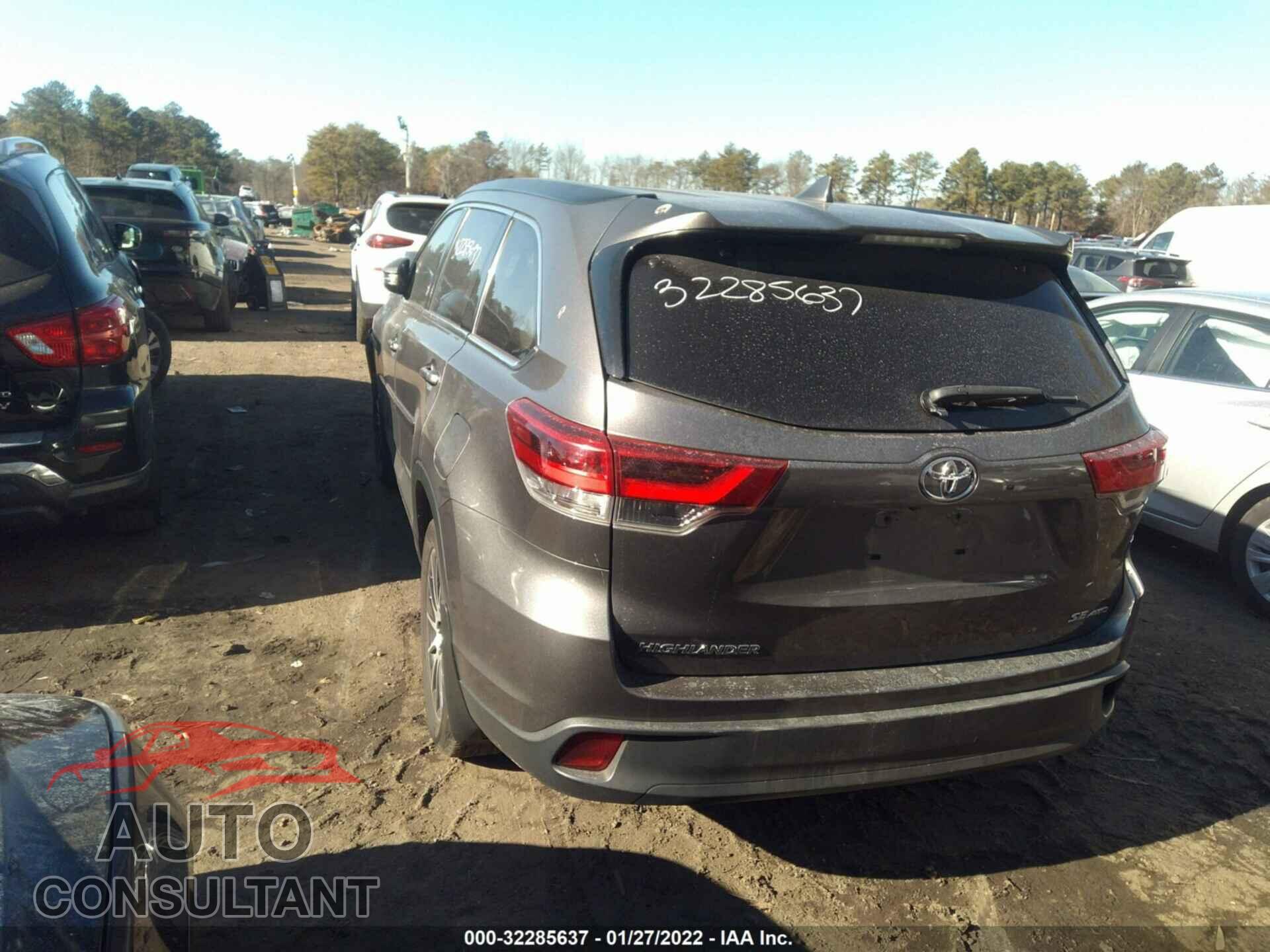 TOYOTA HIGHLANDER 2018 - 5TDJZRFH8JS804301