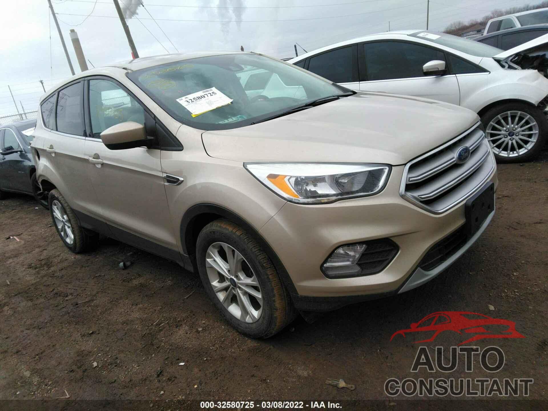 FORD ESCAPE 2018 - 1FMCU0GD7JUD07164