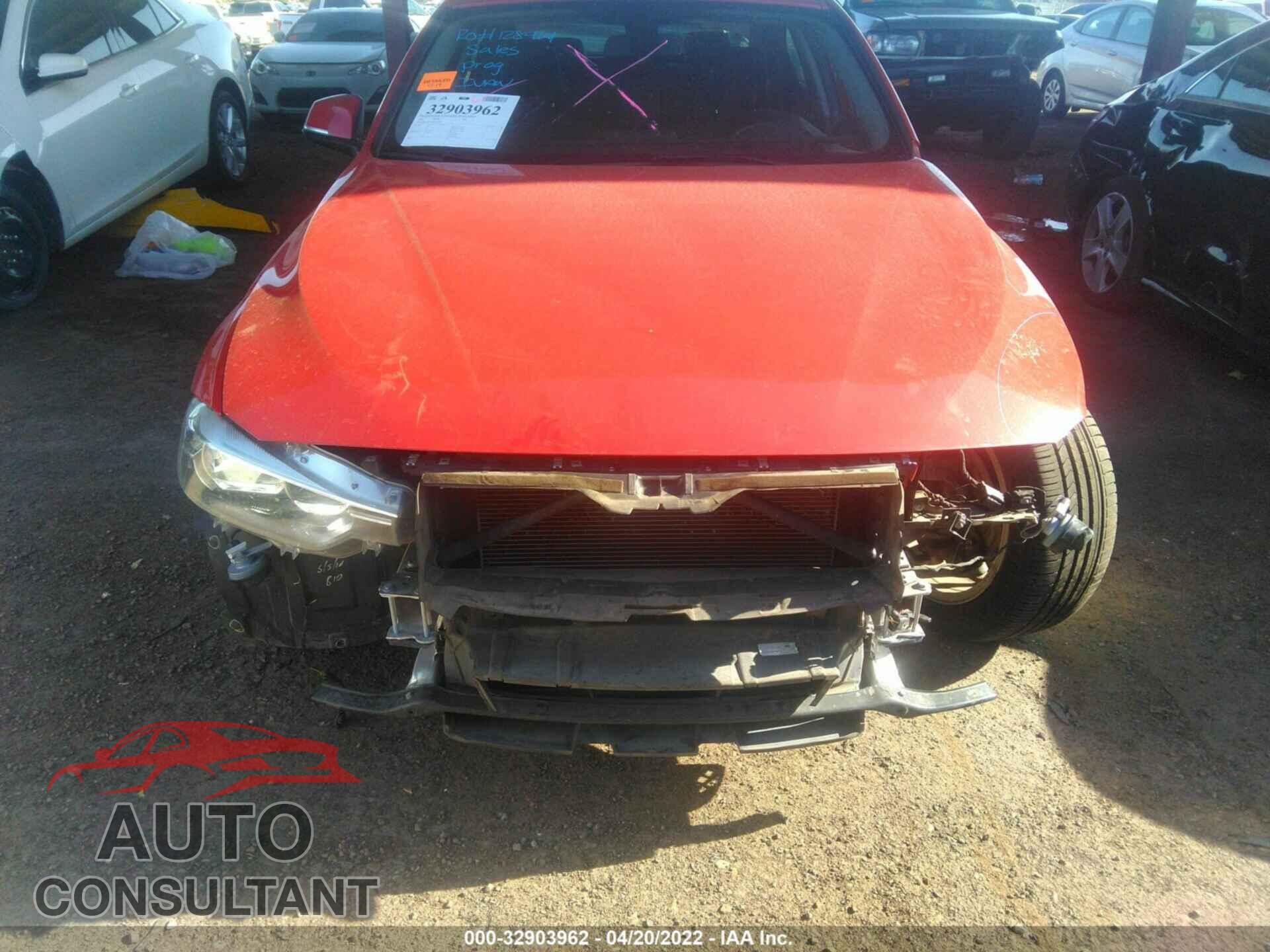 BMW 3 SERIES 2016 - WBA8E1G58GNU11040