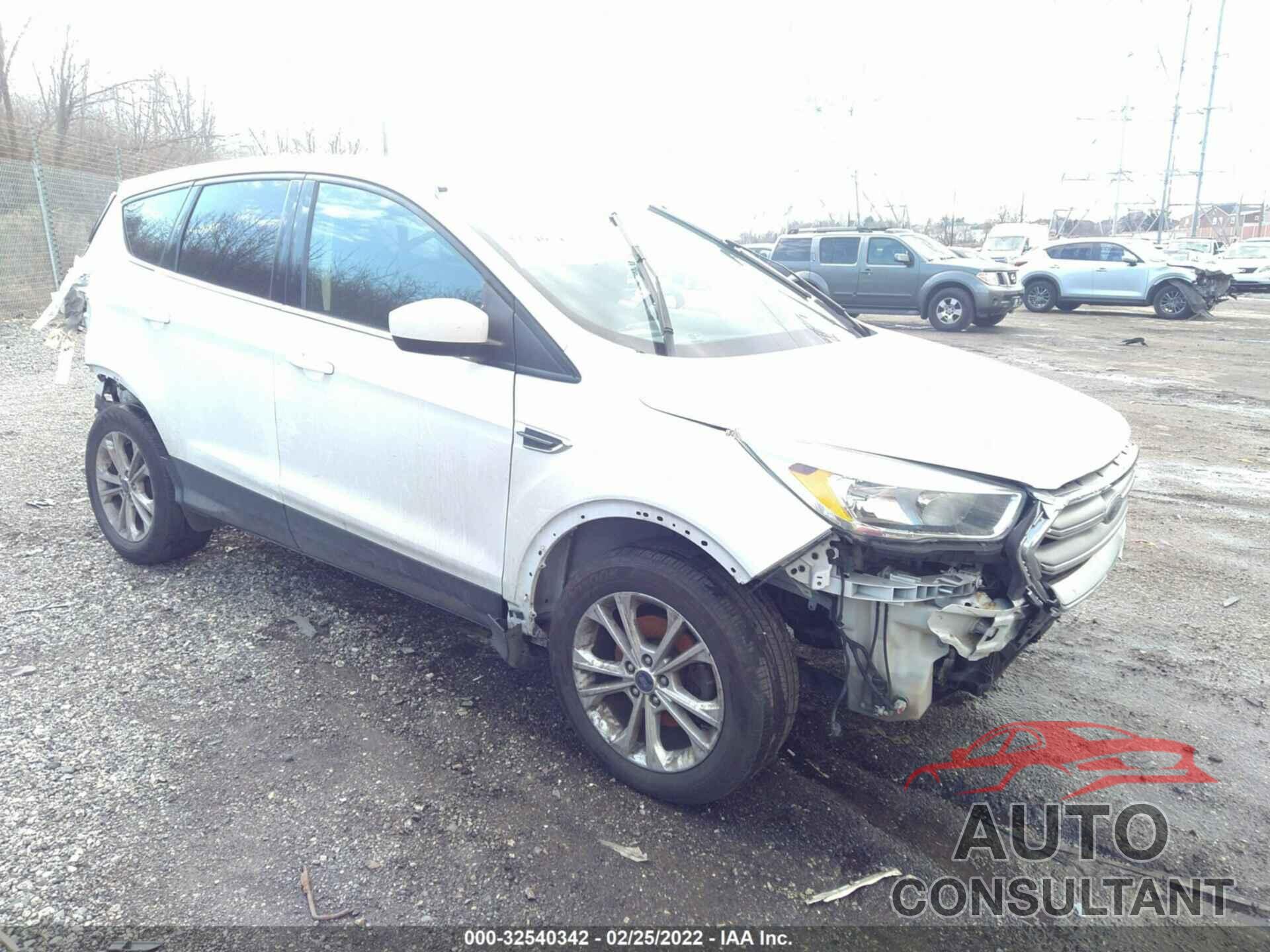 FORD ESCAPE 2017 - 1FMCU0GD0HUA69376