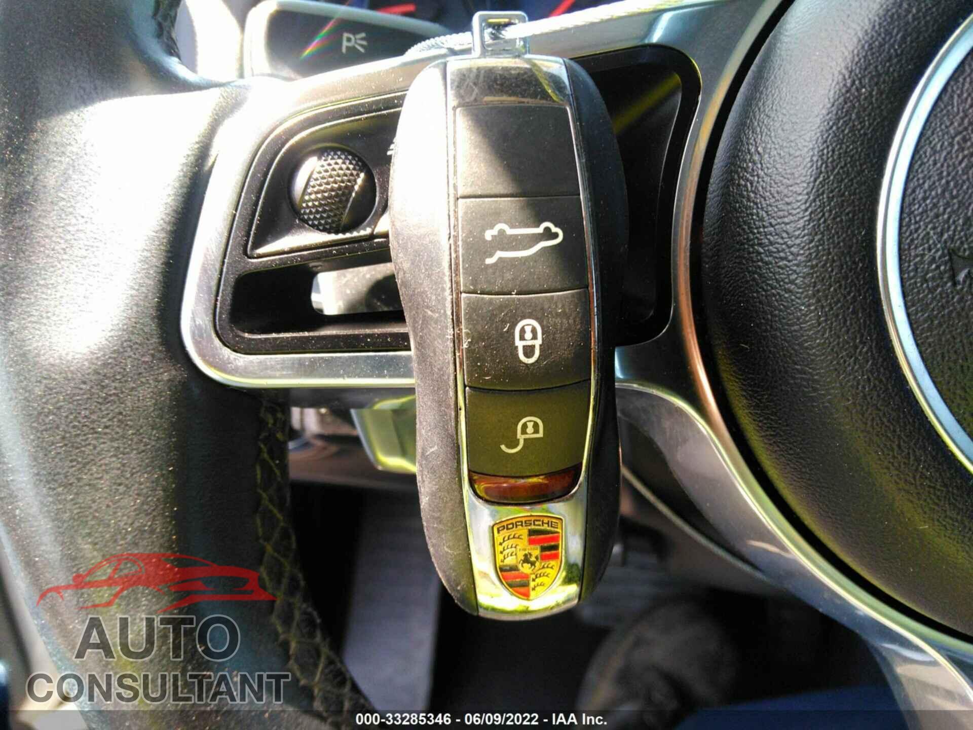 PORSCHE CAYENNE 2016 - WP1AA2A27GLA05474